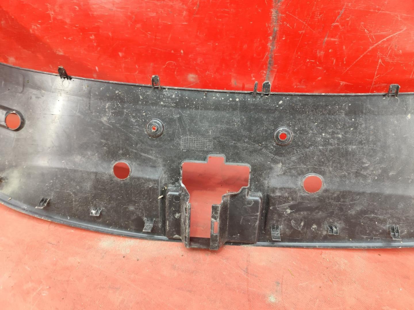 Кожух замка капота для X50 2015-2022