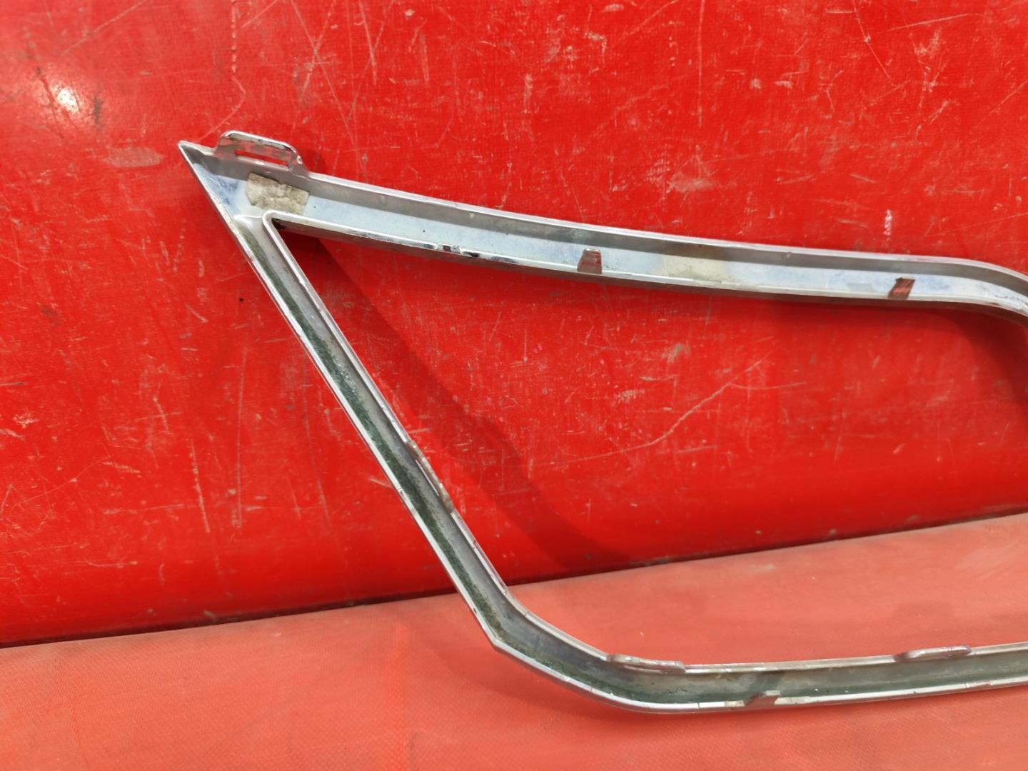 Накладка на решетку радиатора