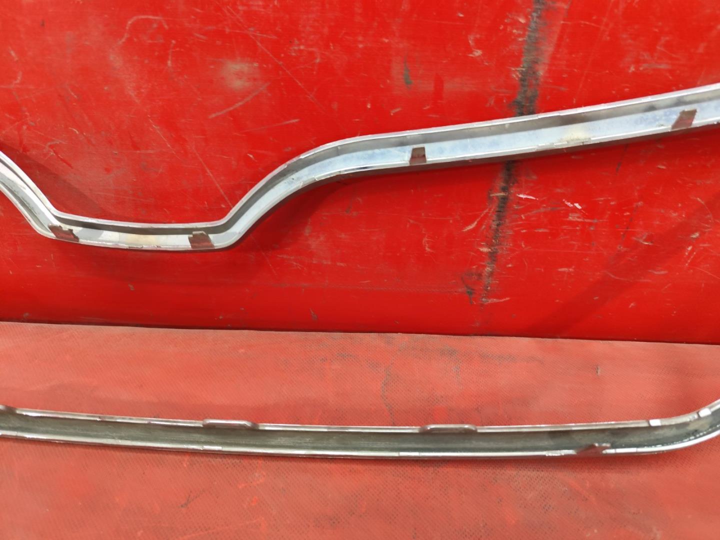 Накладка на решетку радиатора