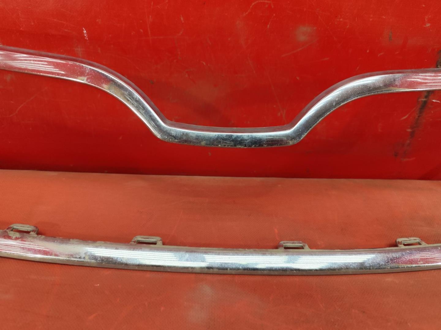 Накладка на решетку радиатора