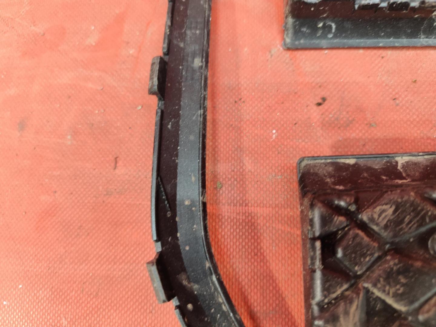 Накладка (кузов наружные)