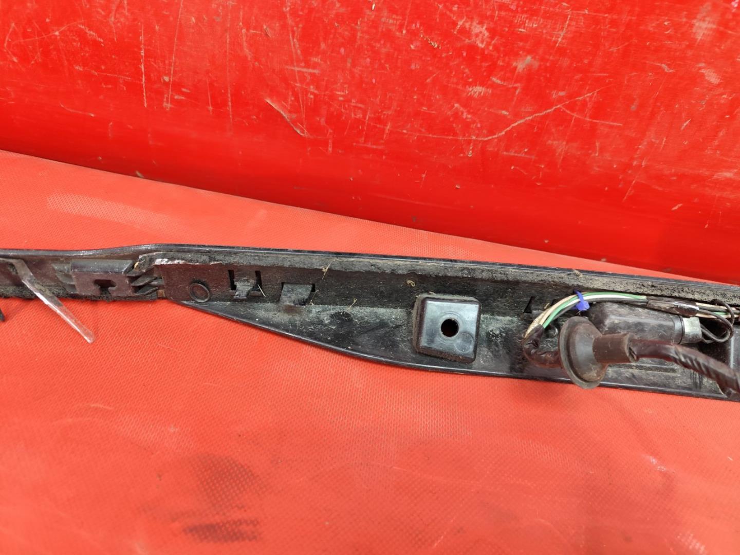 Накладка крышки багажника