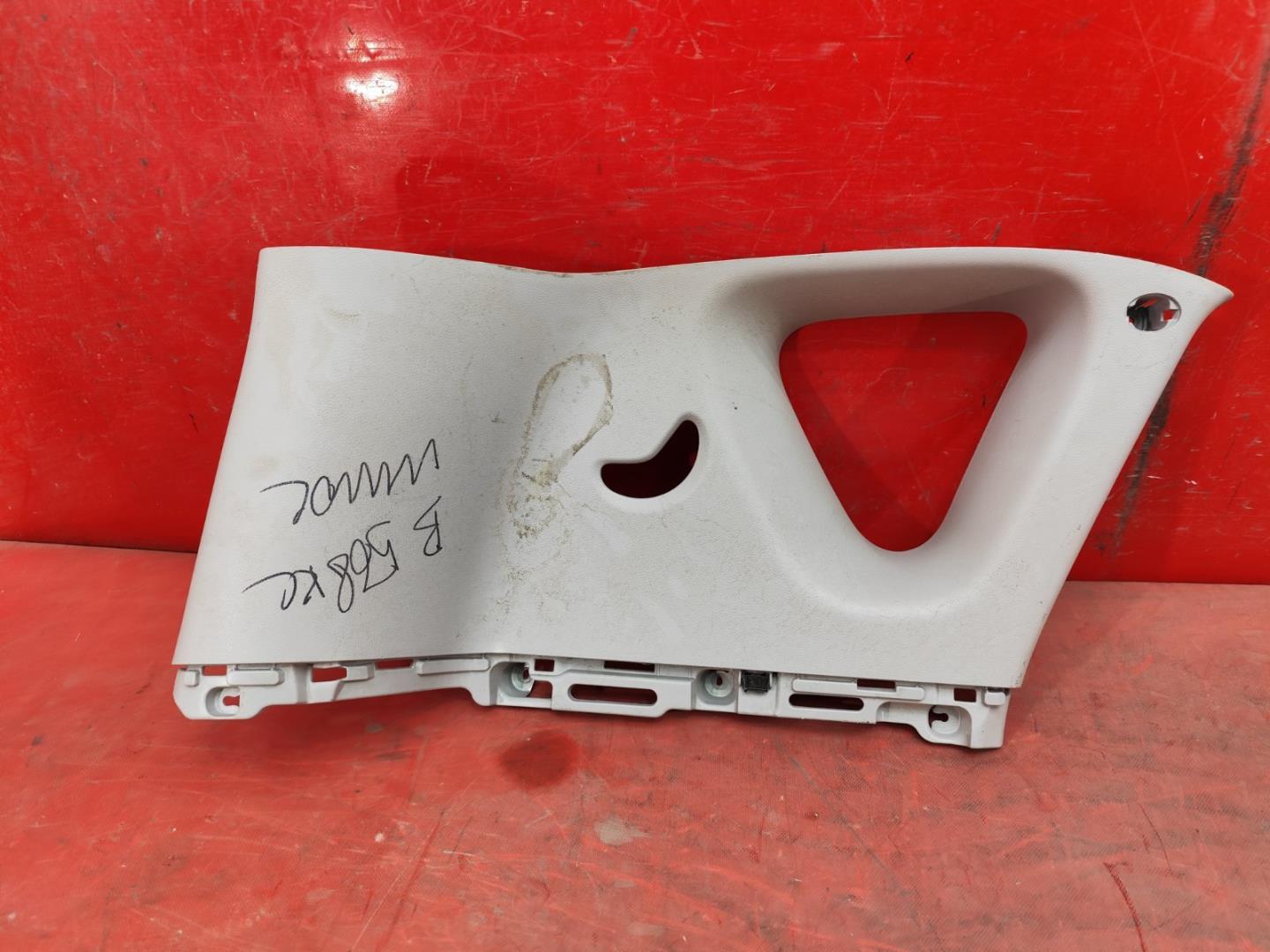 Накладка стойки