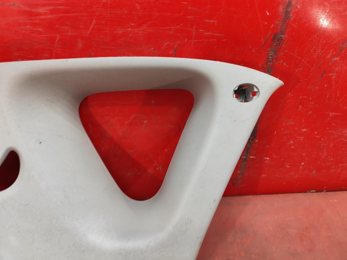 Накладка стойки