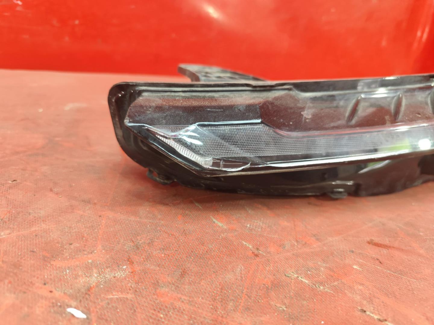 Фара дневного света (ходовые огни)