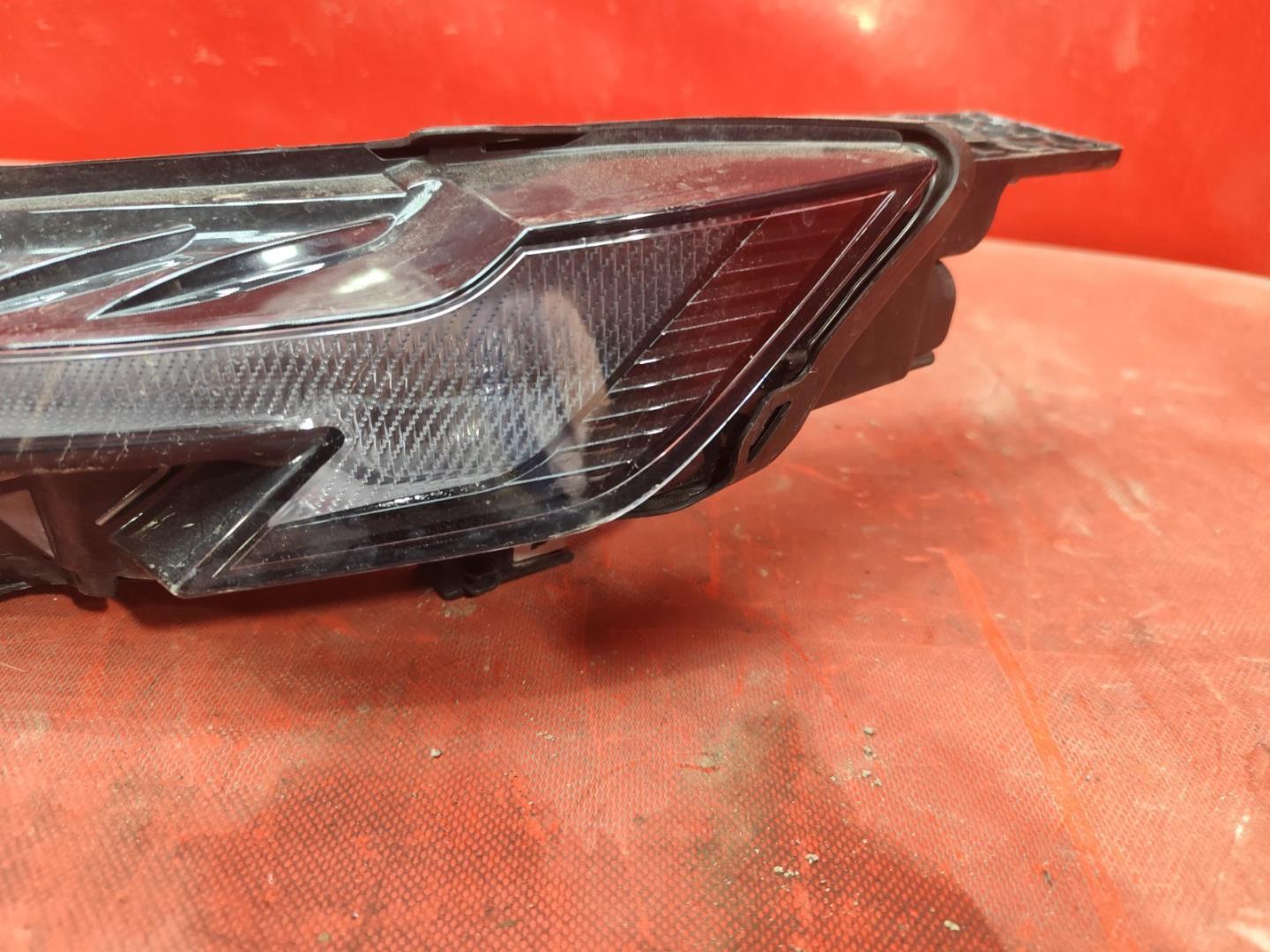 Фара дневного света (ходовые огни)