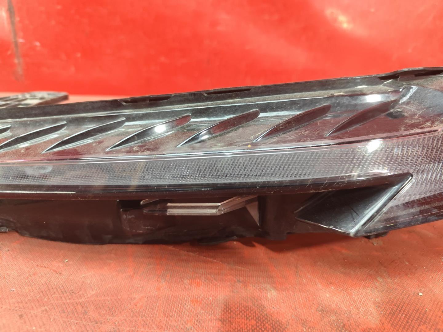 Фара дневного света (ходовые огни)