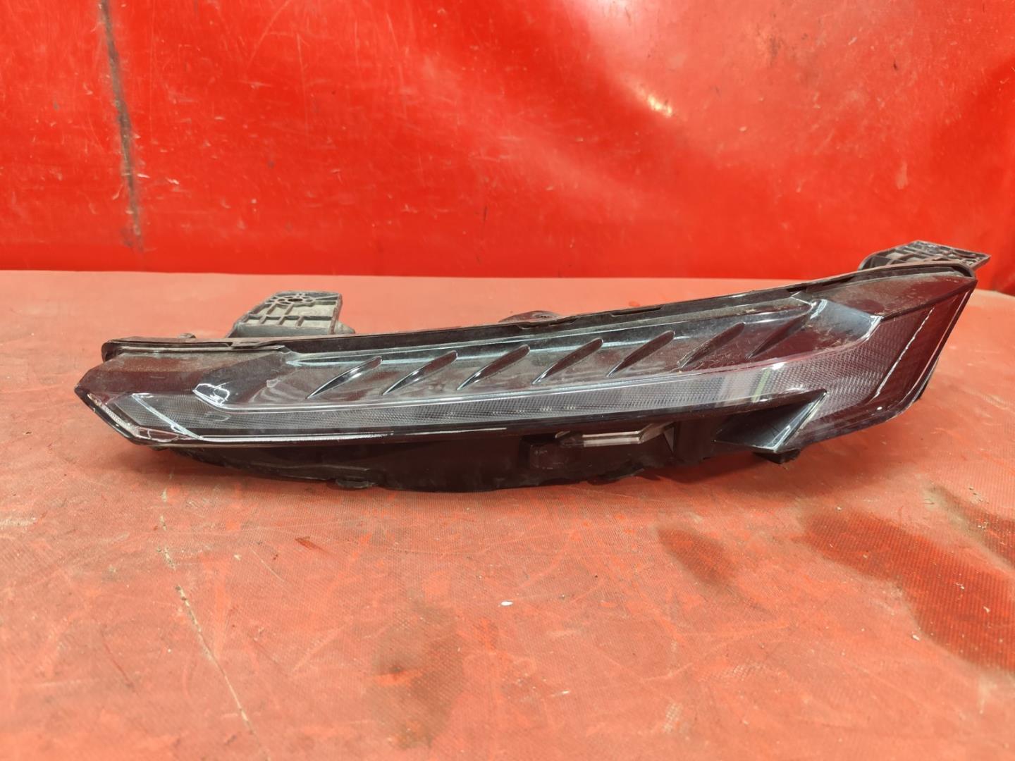 Фара дневного света (ходовые огни)