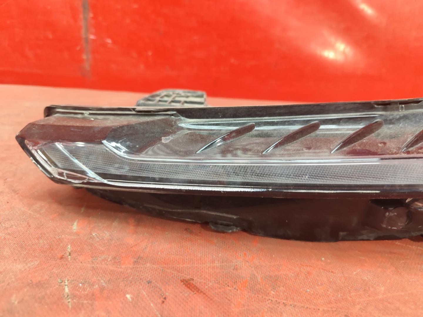 Фара дневного света (ходовые огни)