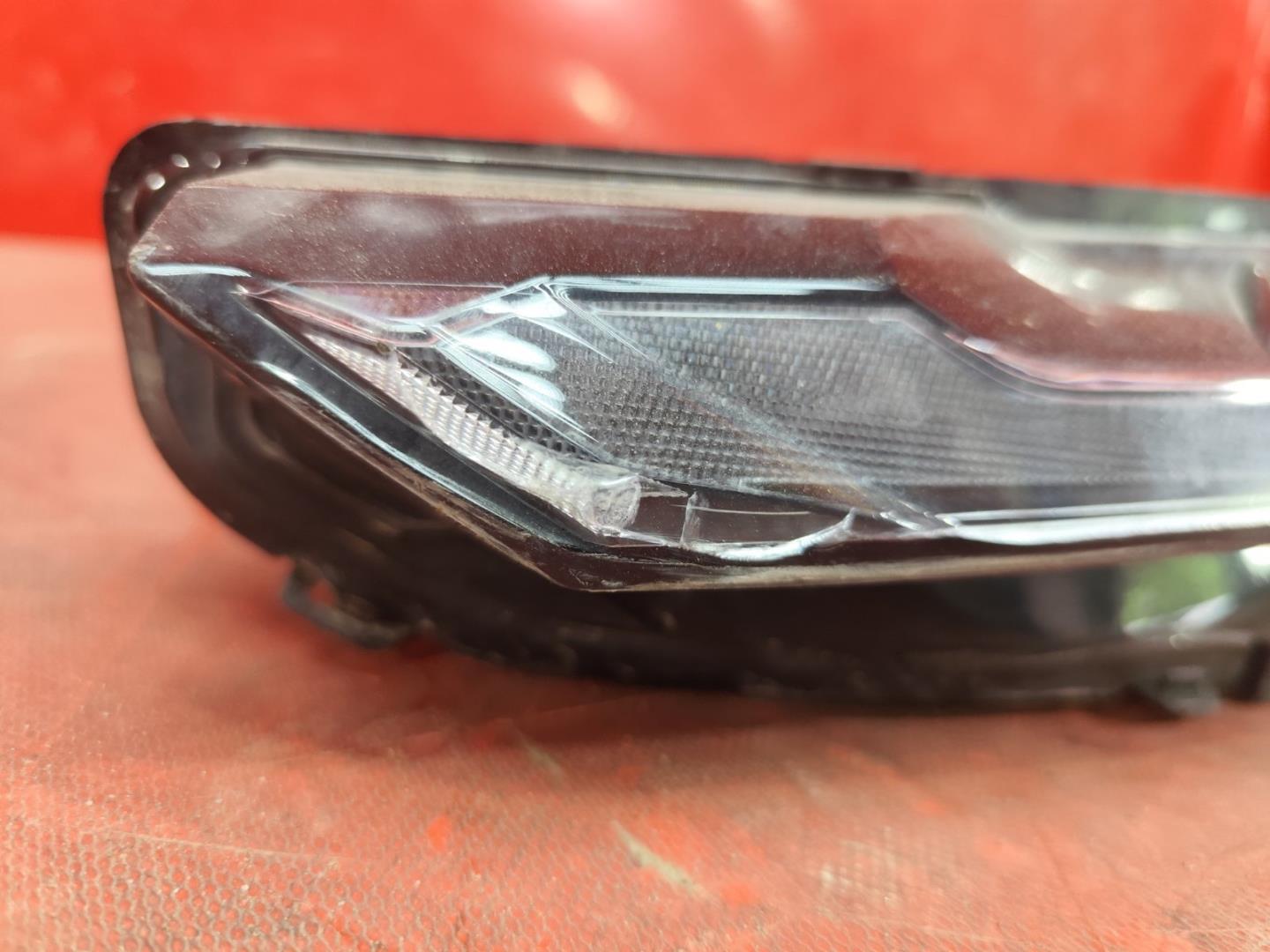 Фара дневного света (ходовые огни)