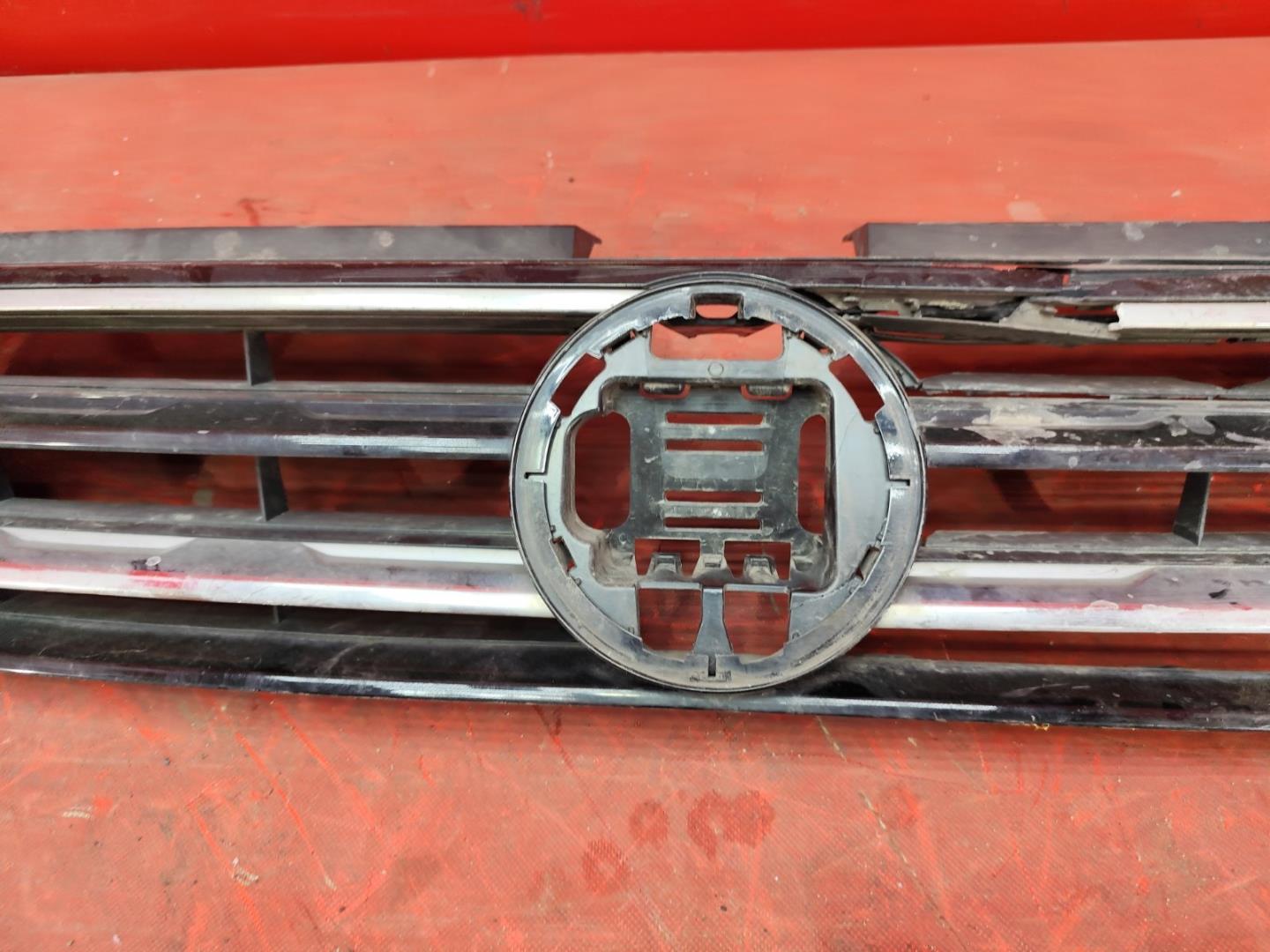 Решетка радиатора