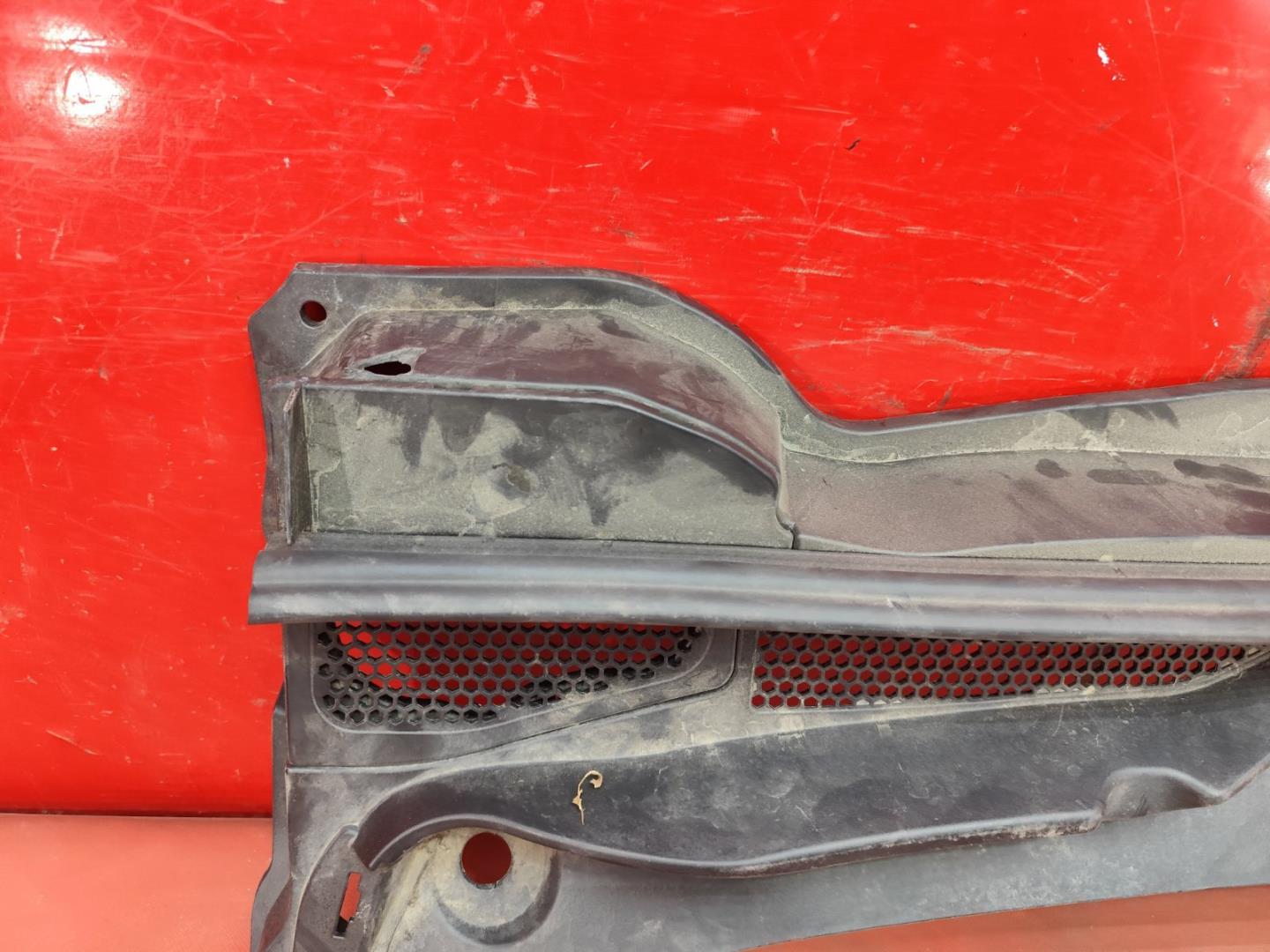 Решетка стеклоочистителей (Жабо)