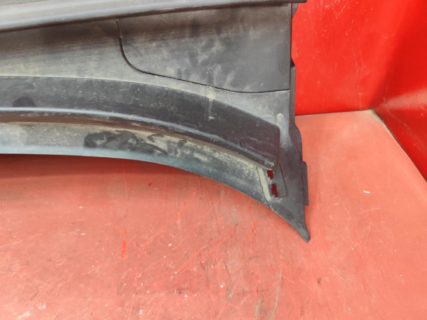 Решетка стеклоочистителей (Жабо)