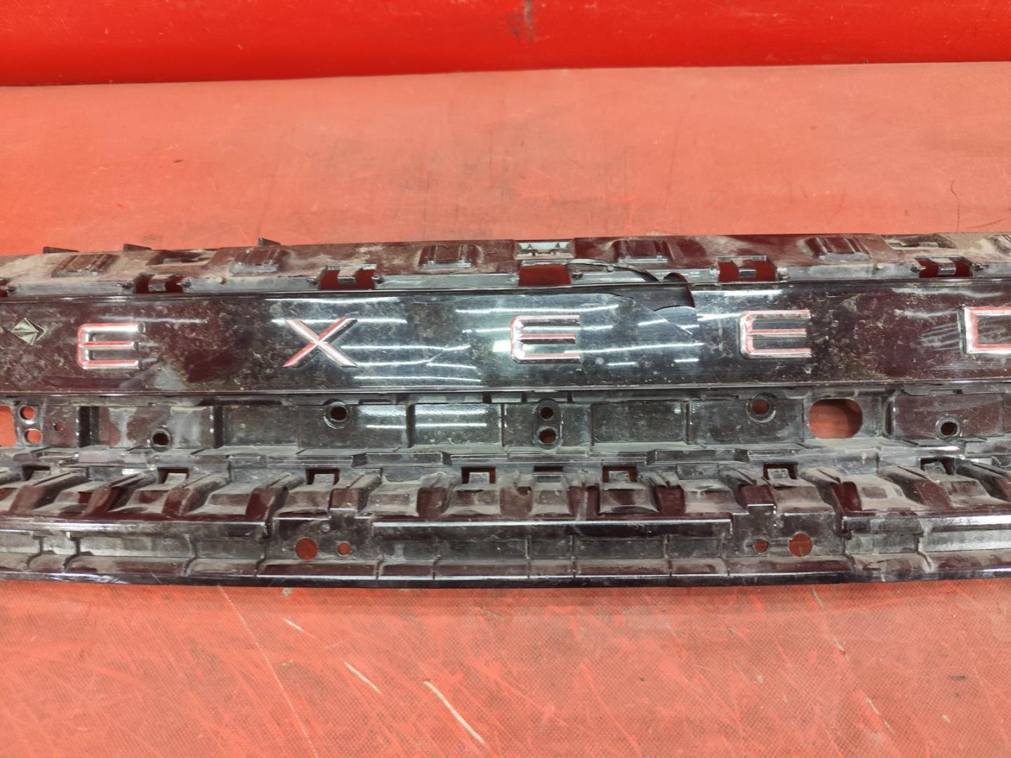 Решетка радиатора