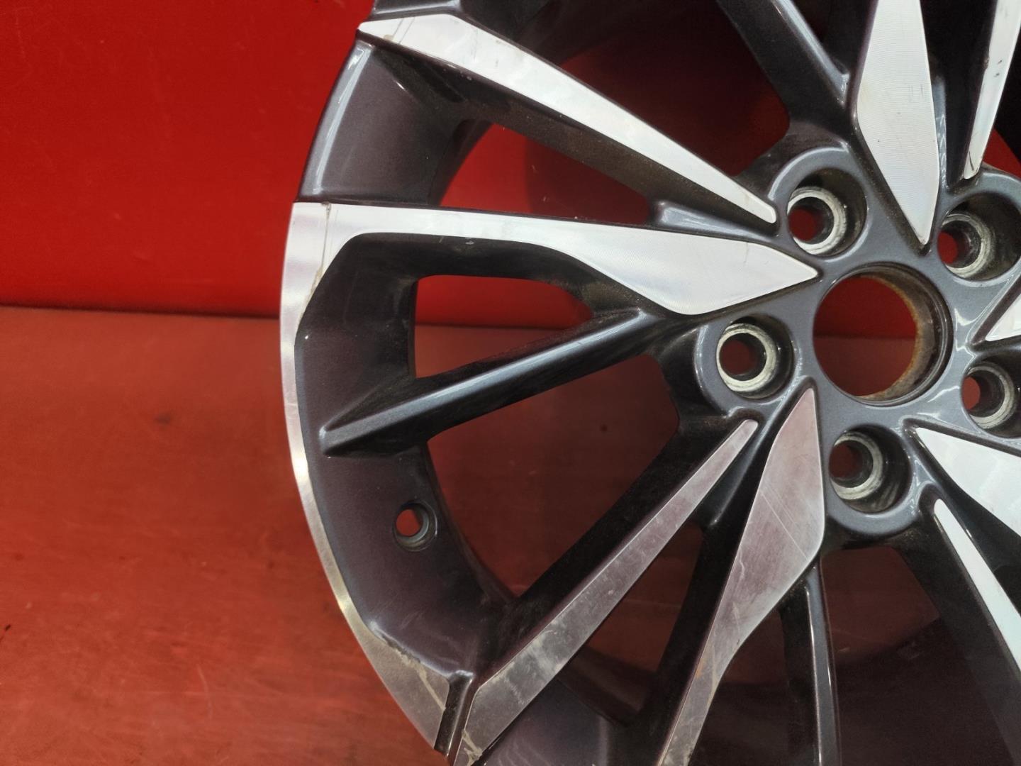 Диск колесный литой легкий сплав