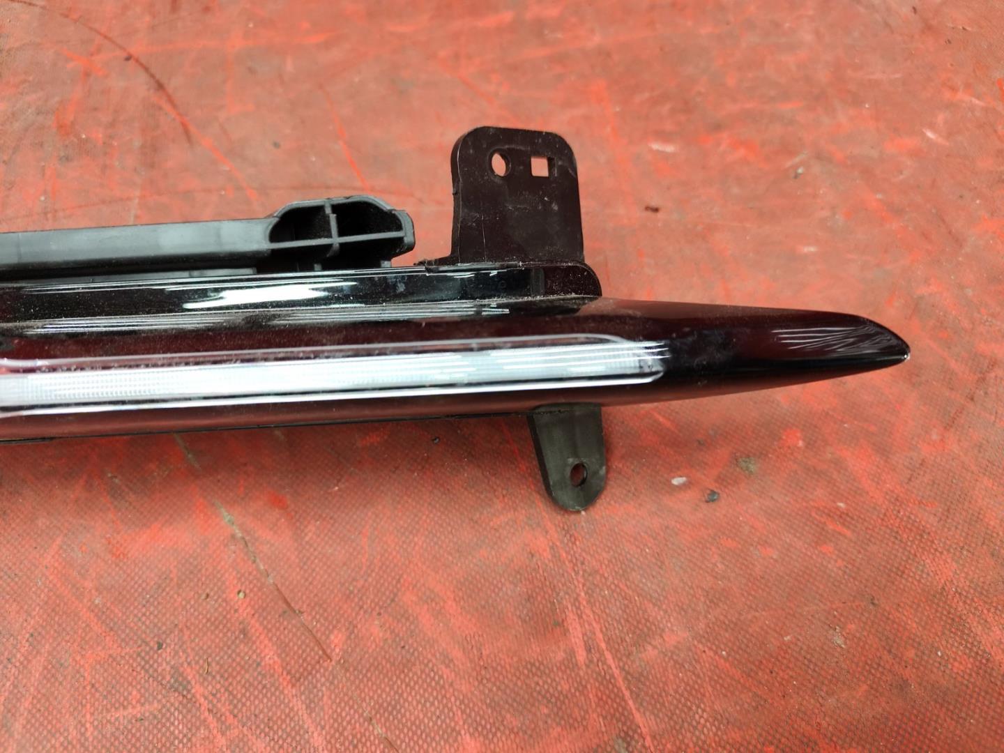 Фара дневного света (ходовые огни)