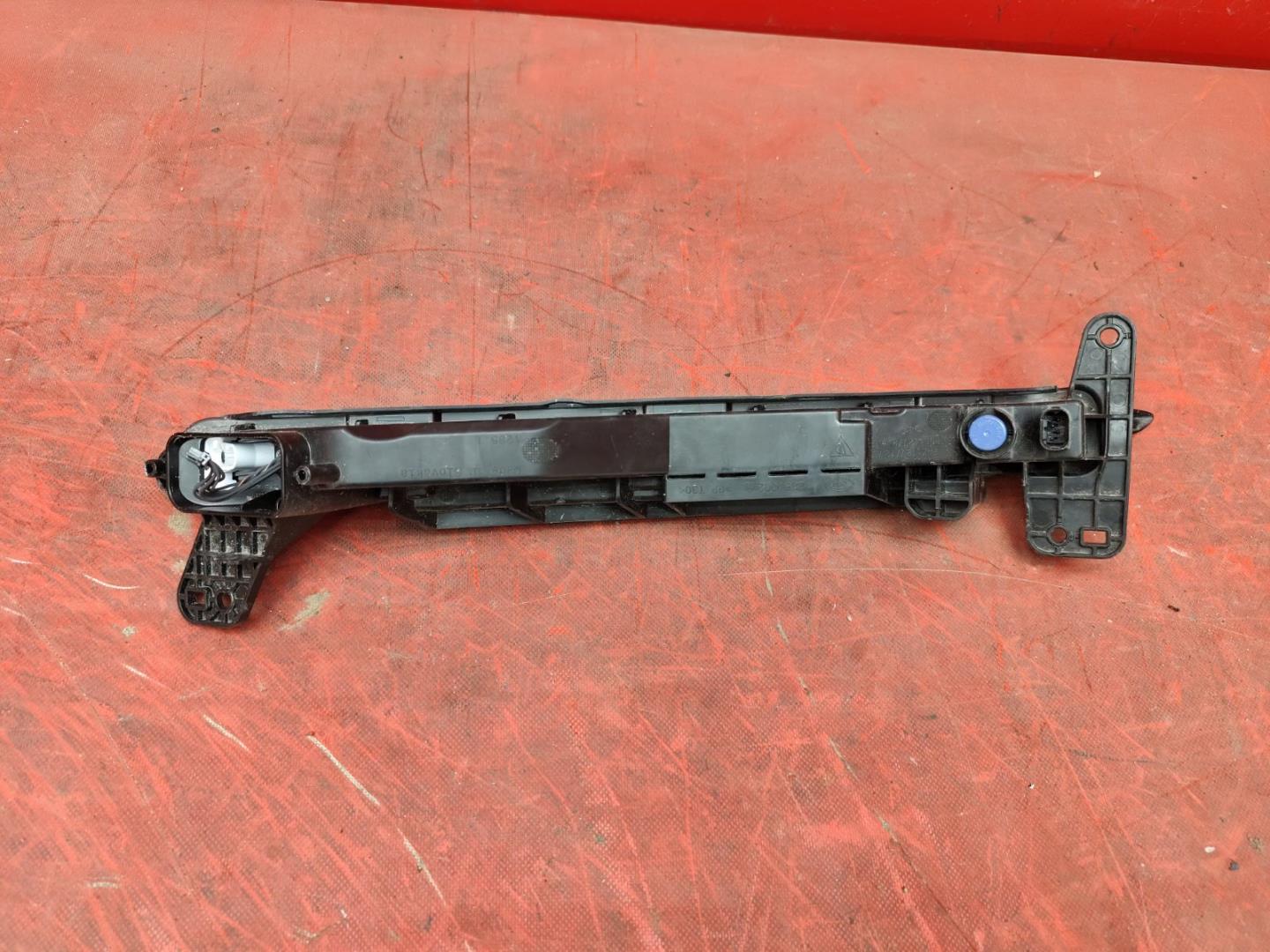 Фара дневного света (ходовые огни)