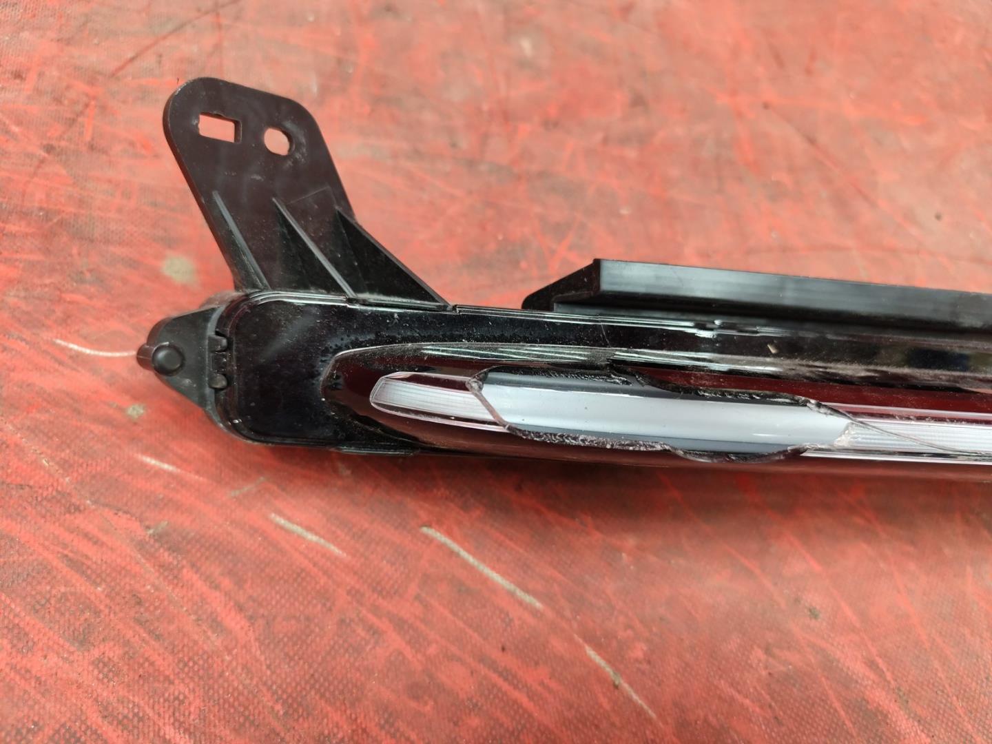 Фара дневного света (ходовые огни)