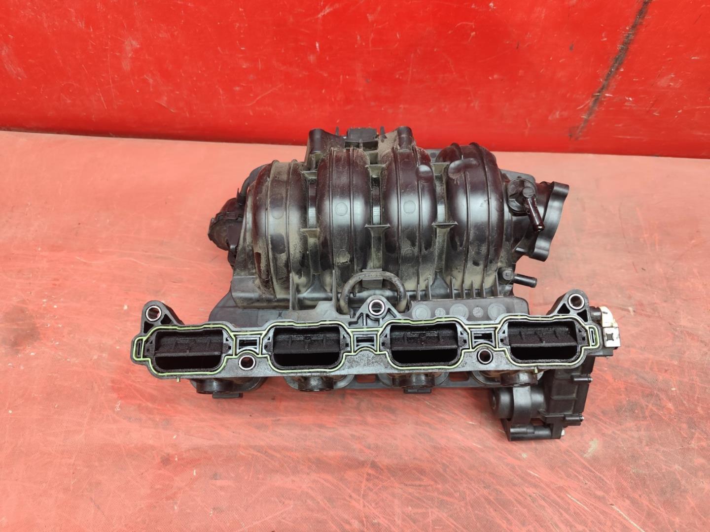 Коллектор впускной