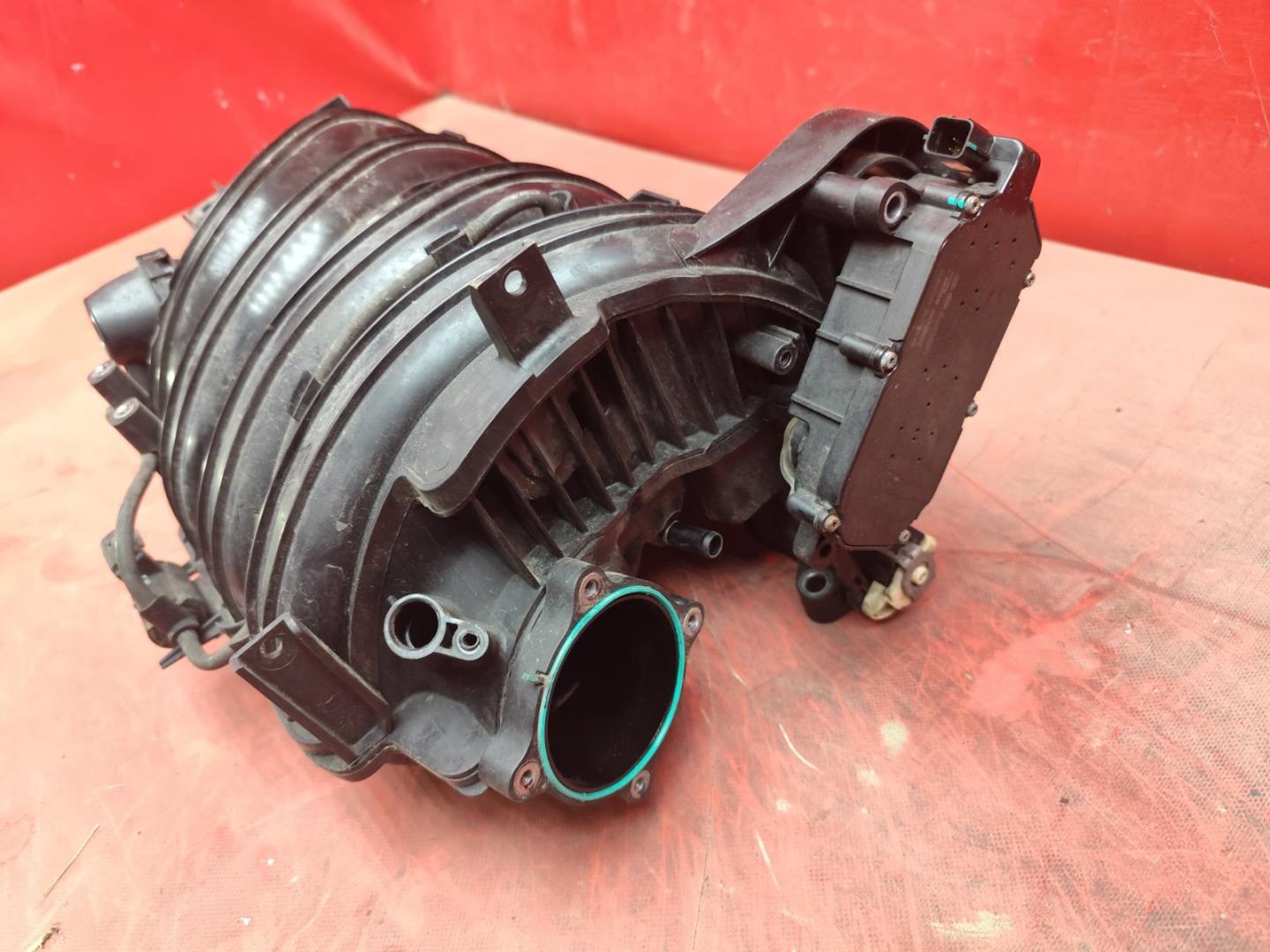 Коллектор впускной