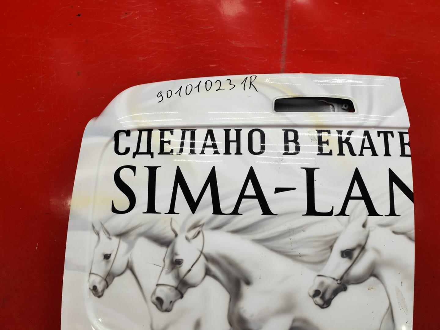 Дверь багажника