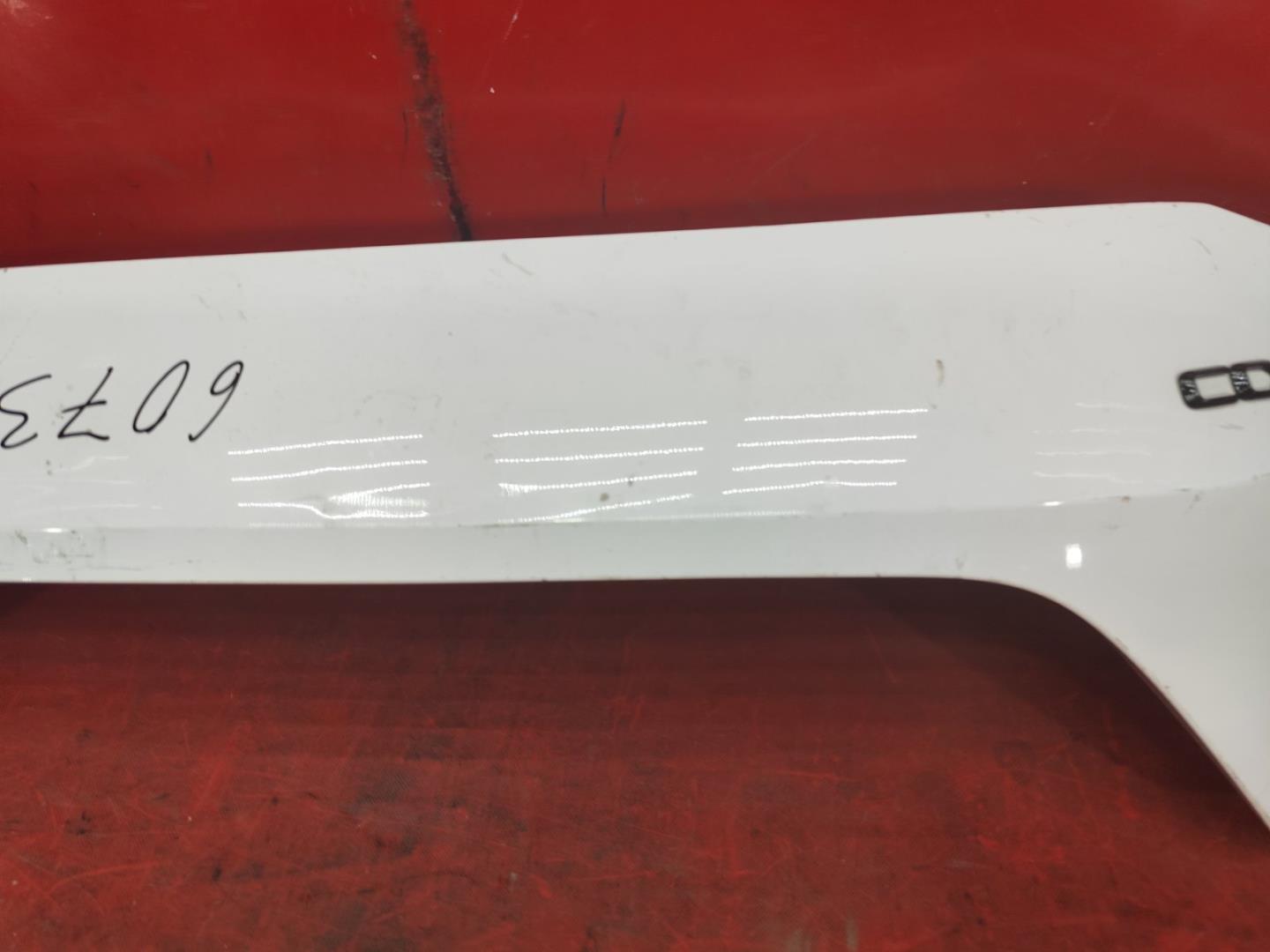 Накладка крышки багажника