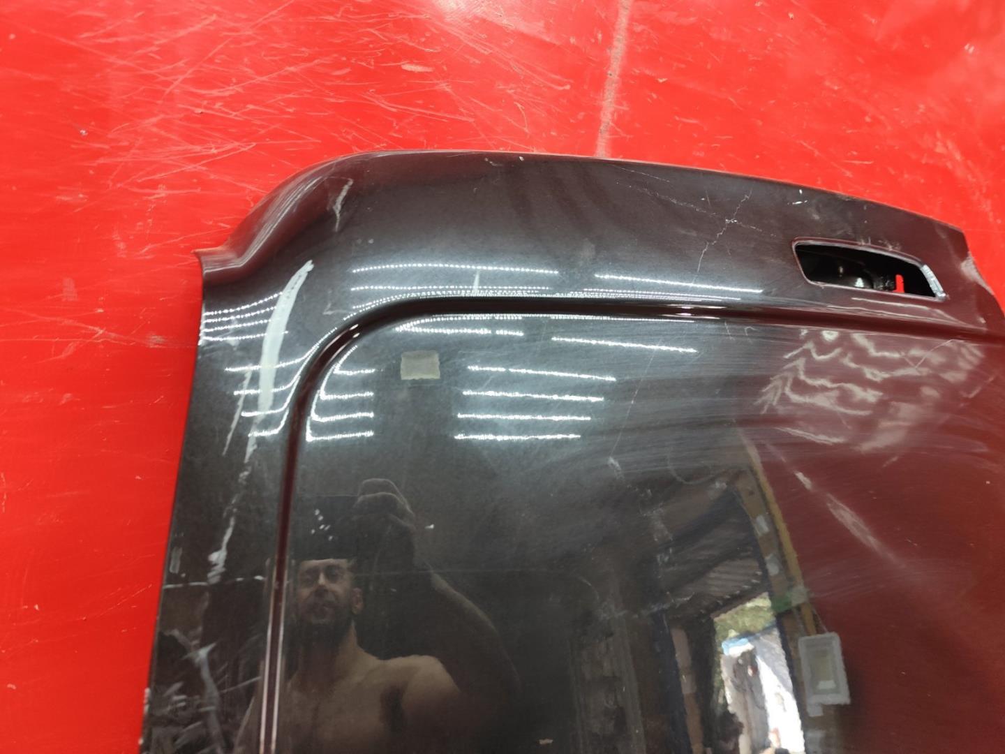 Дверь багажника