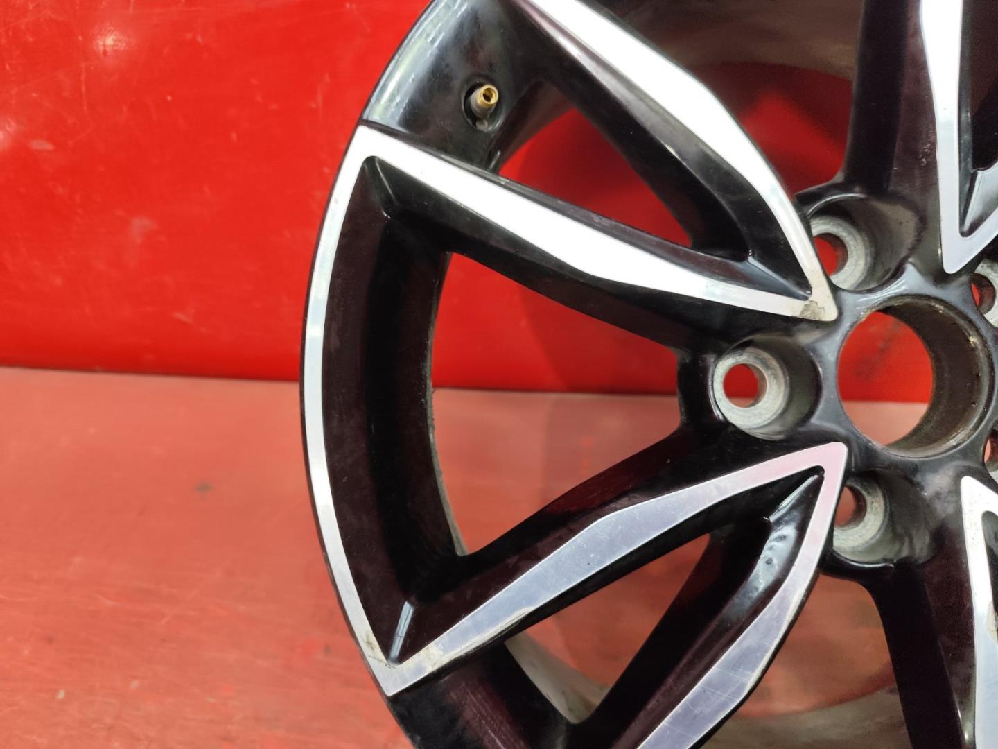 Диск колесный литой легкий сплав