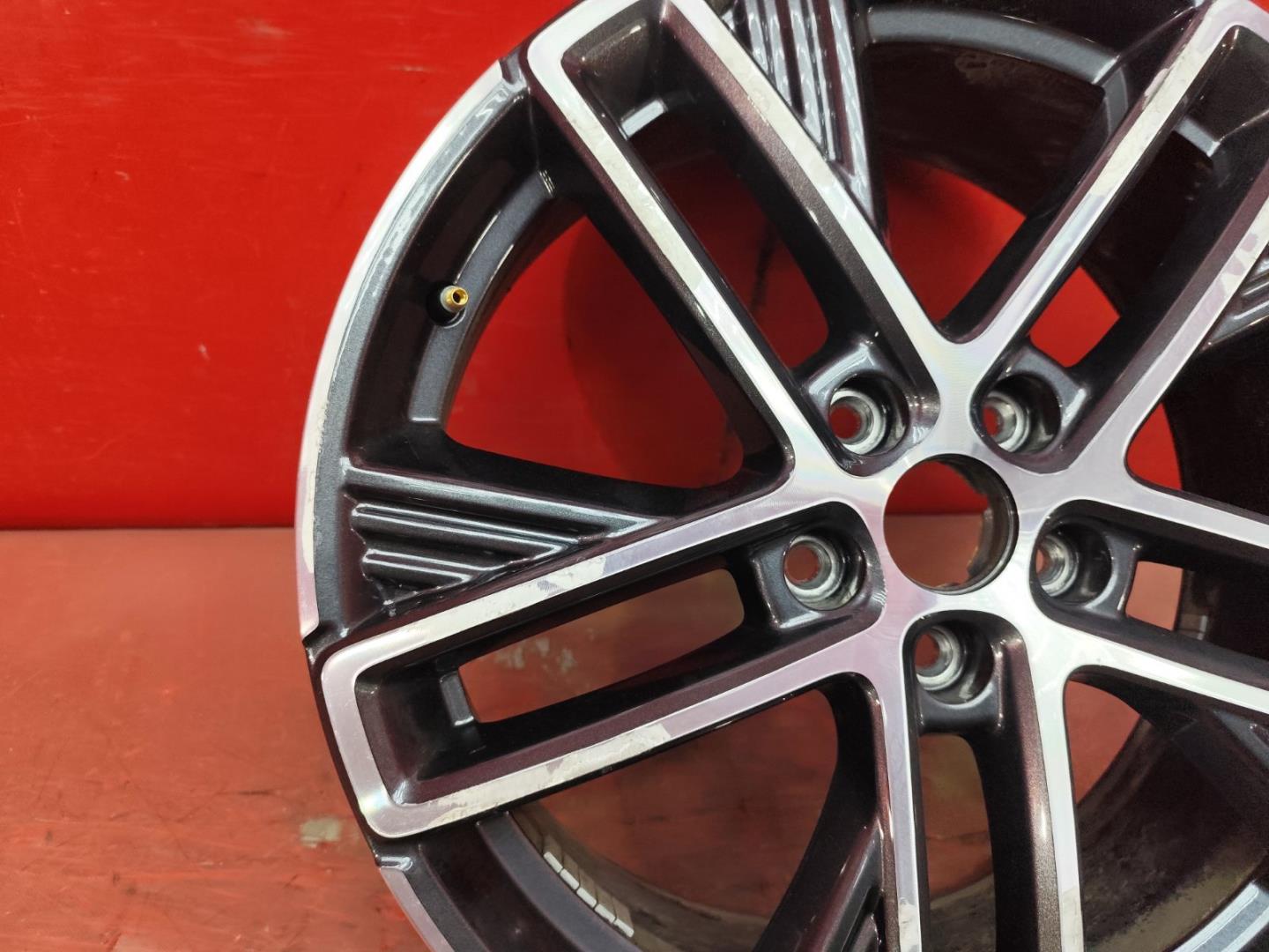 Диск колесный литой легкий сплав