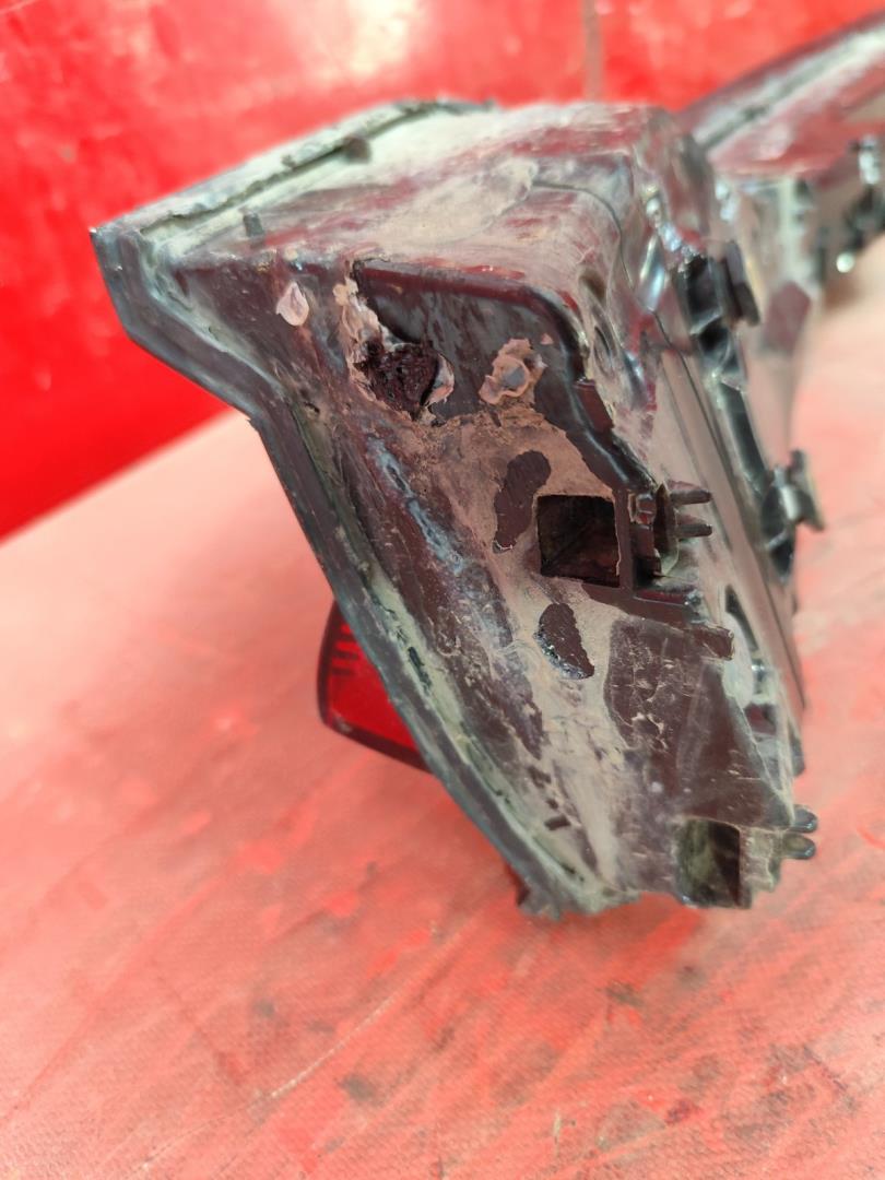 Фонарь задний