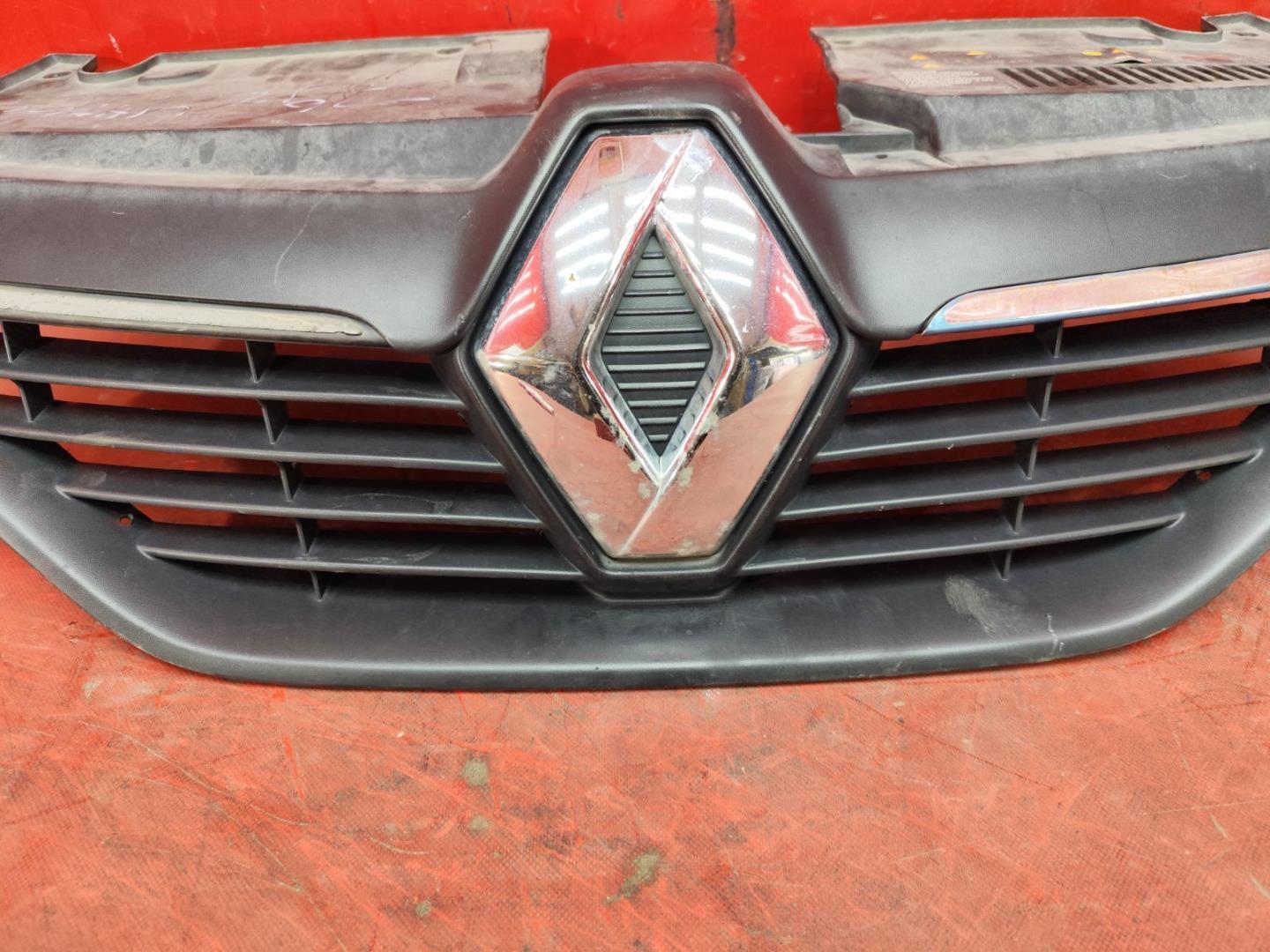 Решетка радиатора