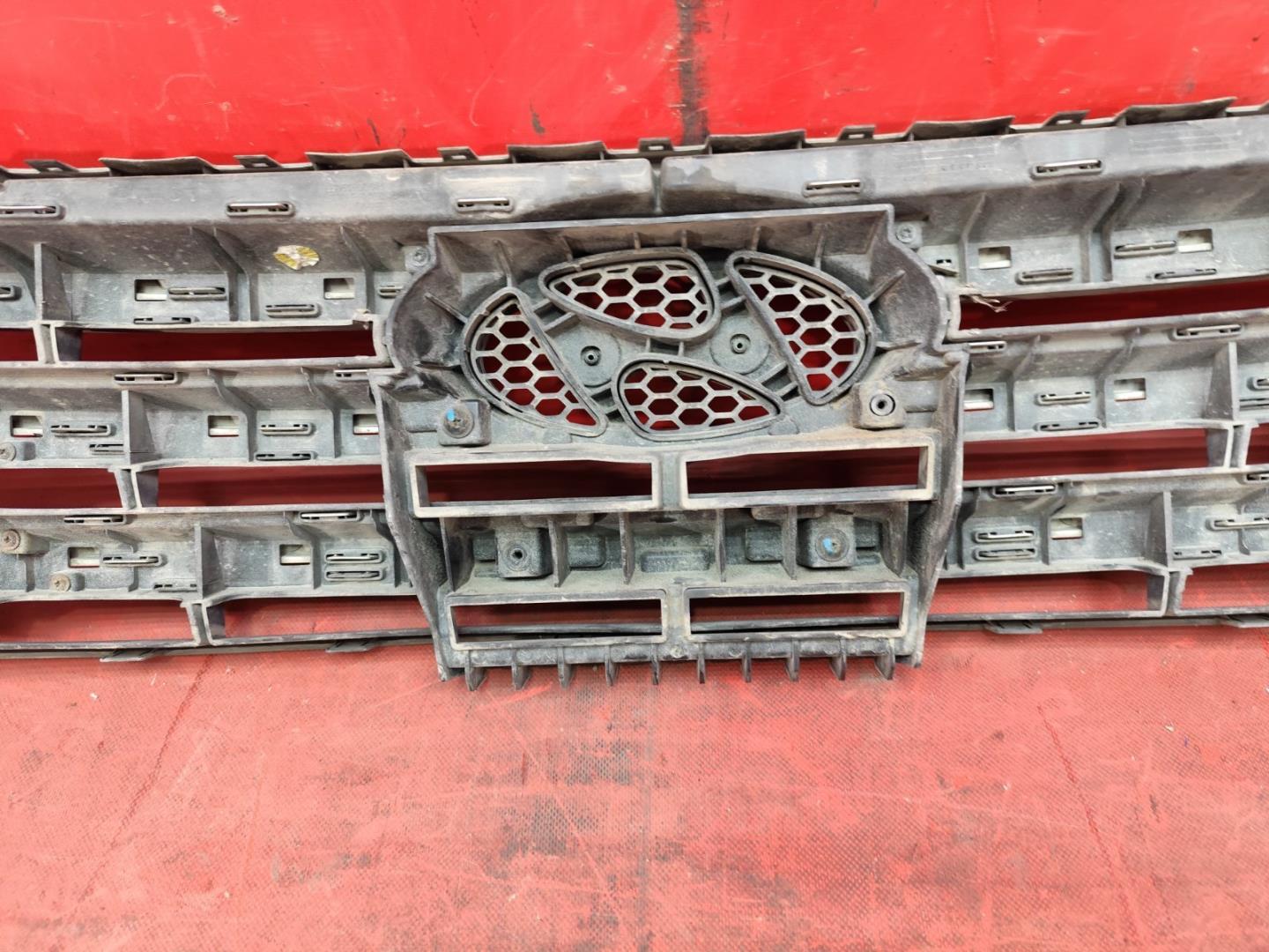 Решетка радиатора