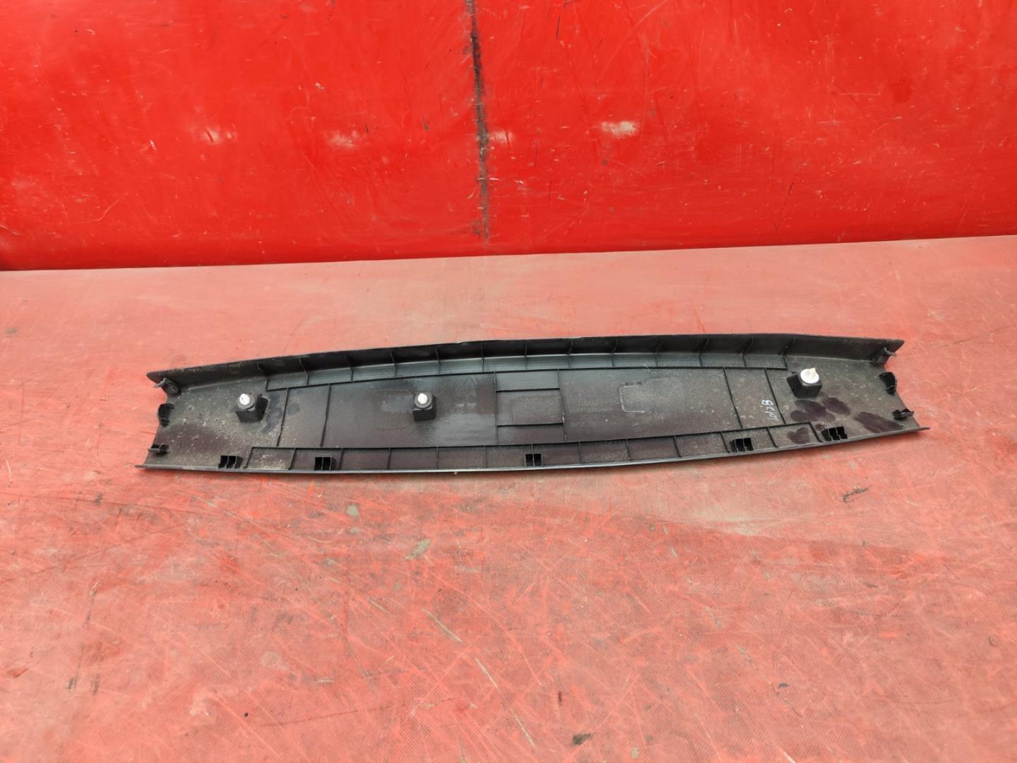 Обшивка багажника