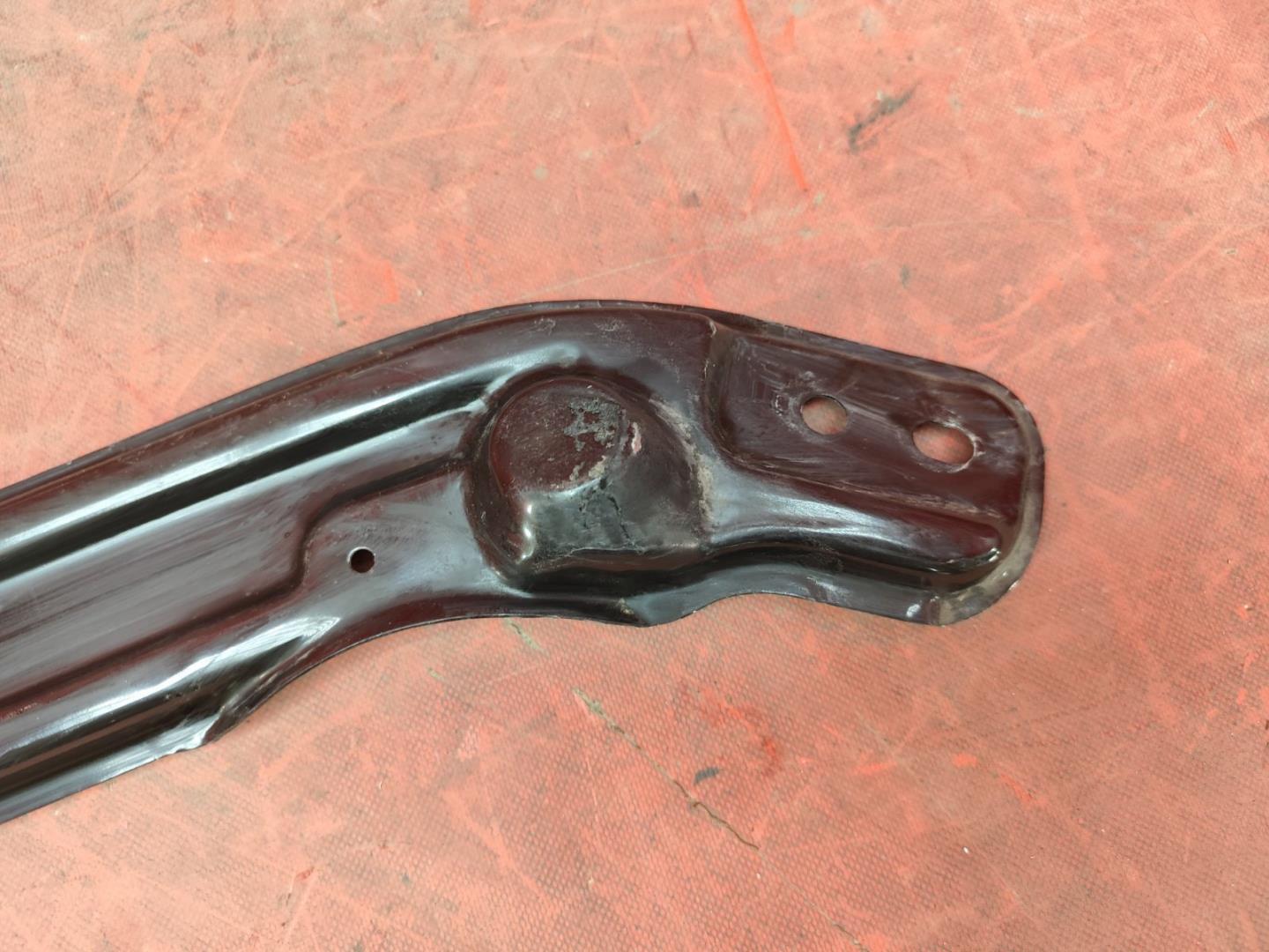 Кронштейн крепления фары