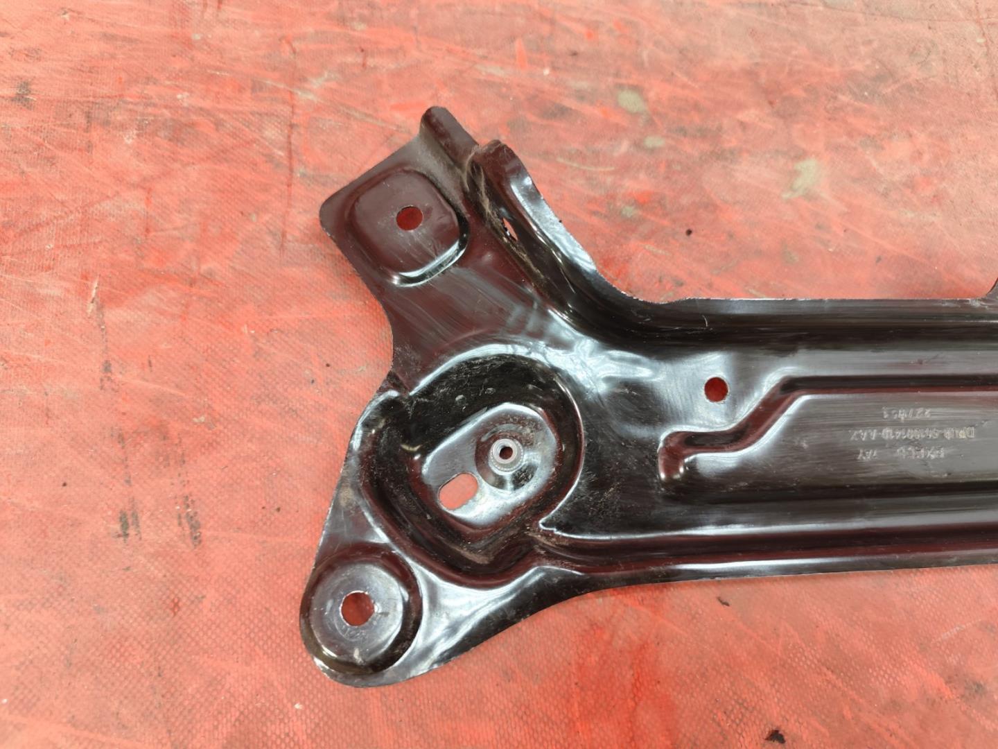 Кронштейн крепления фары