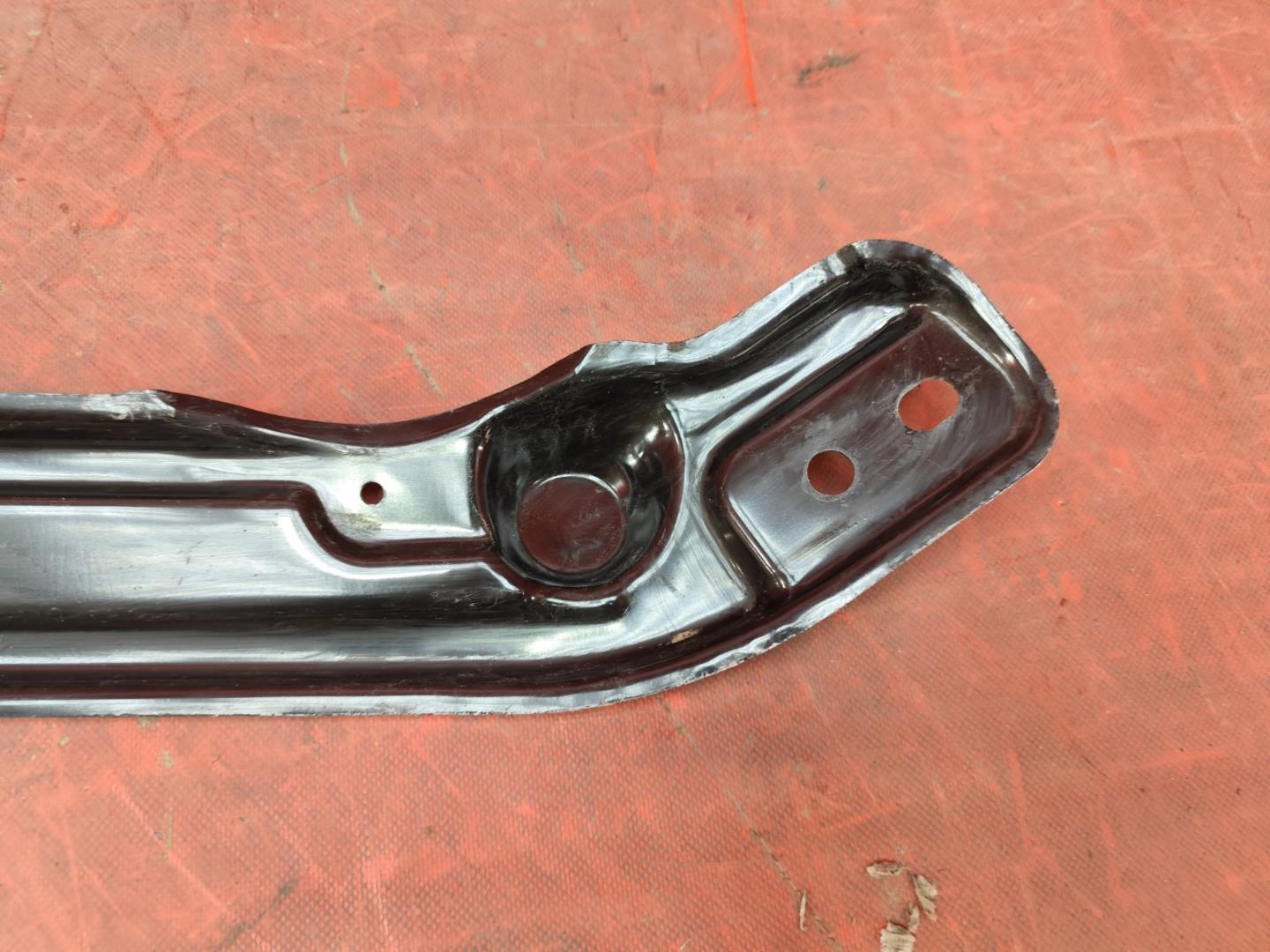 Кронштейн крепления фары