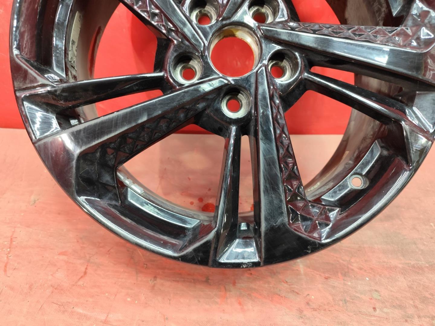 Диск колесный литой легкий сплав