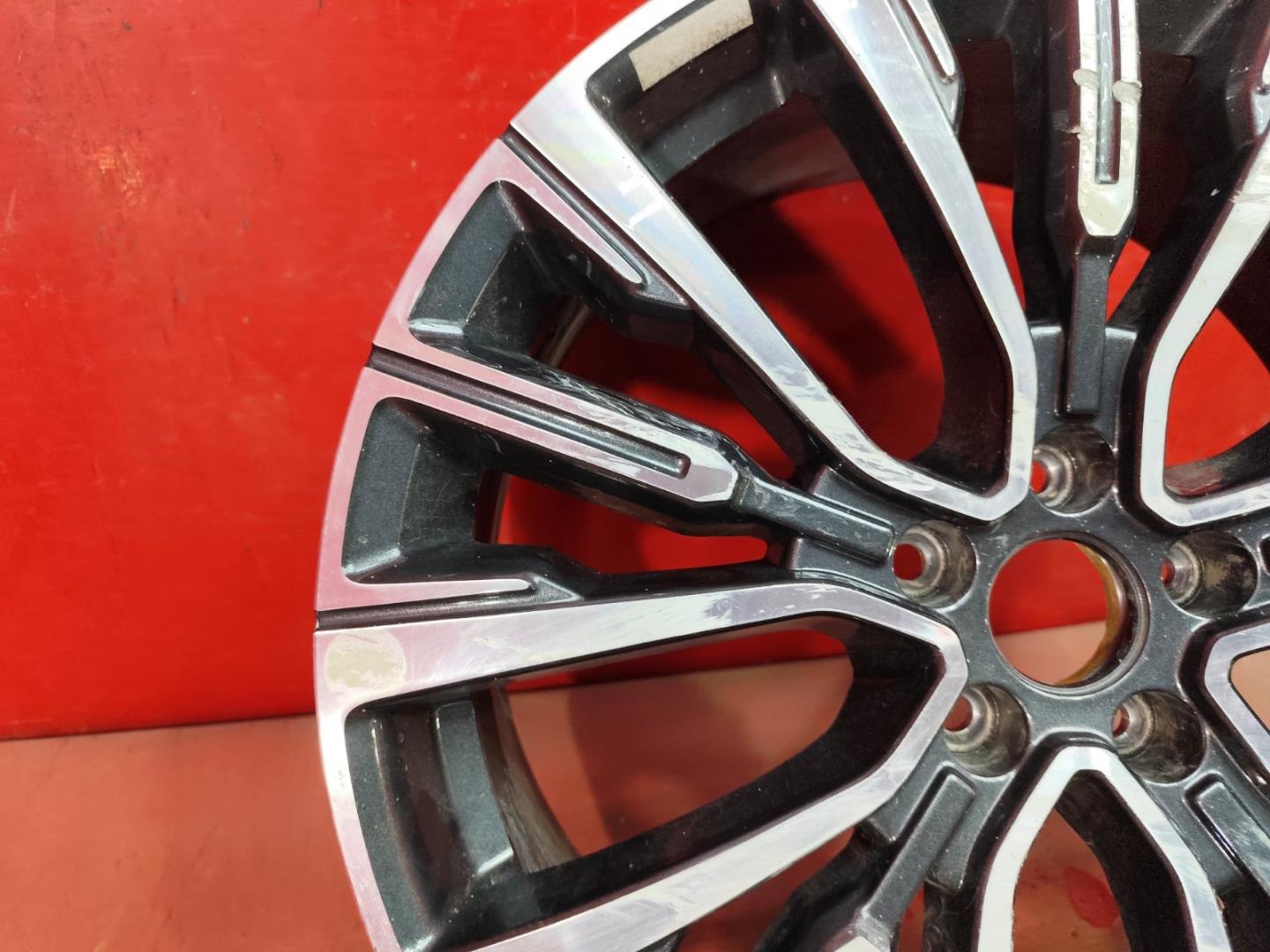 Диск колесный литой легкий сплав