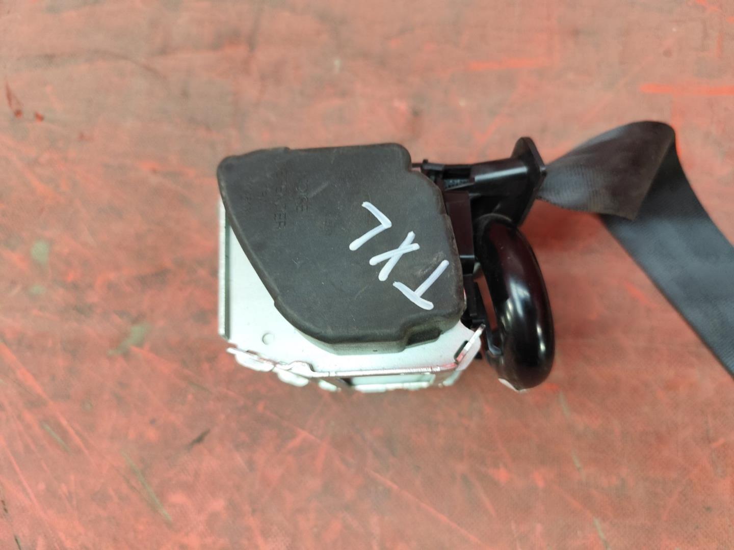 Ремень безопасности