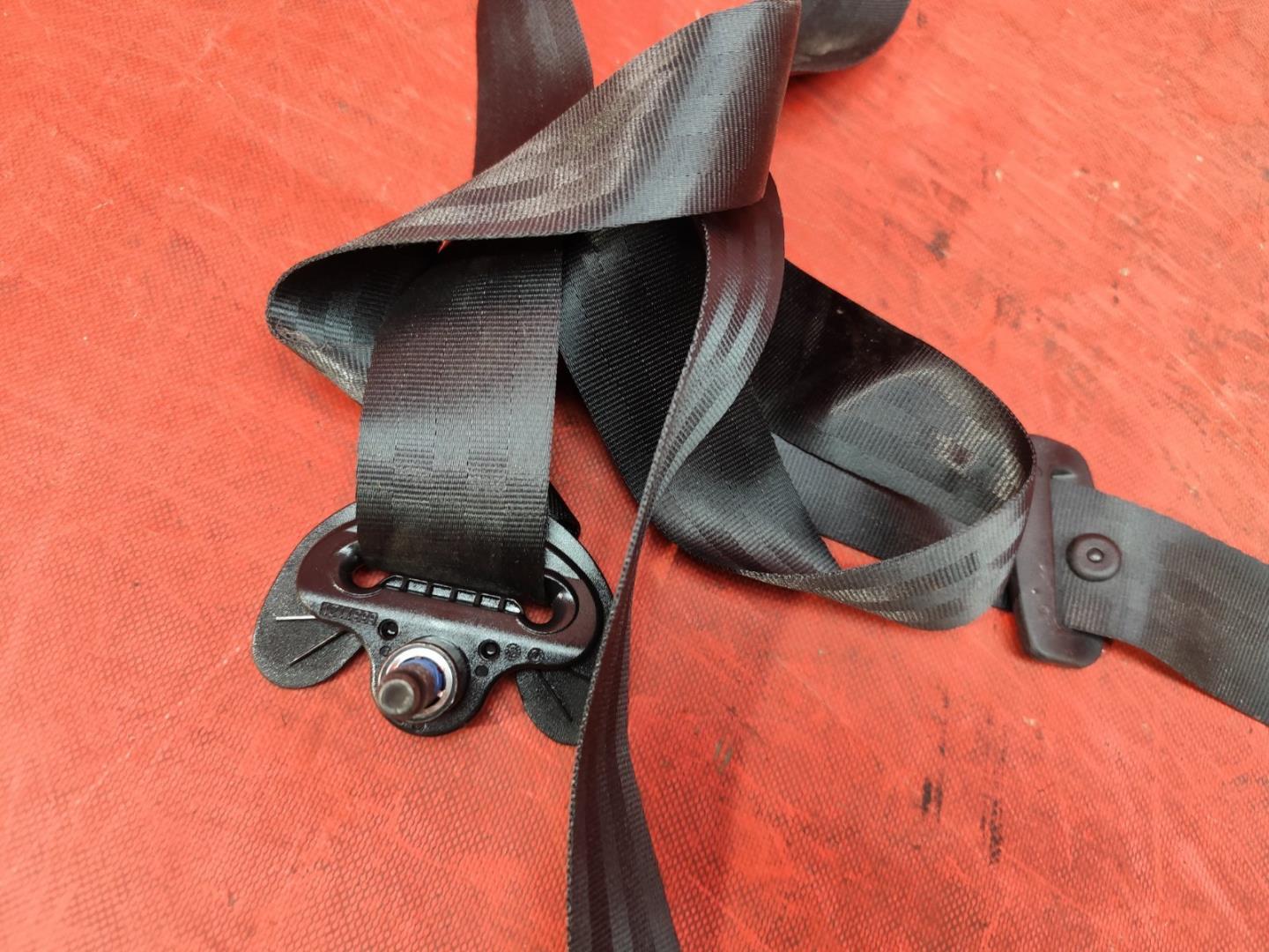 Ремень безопасности