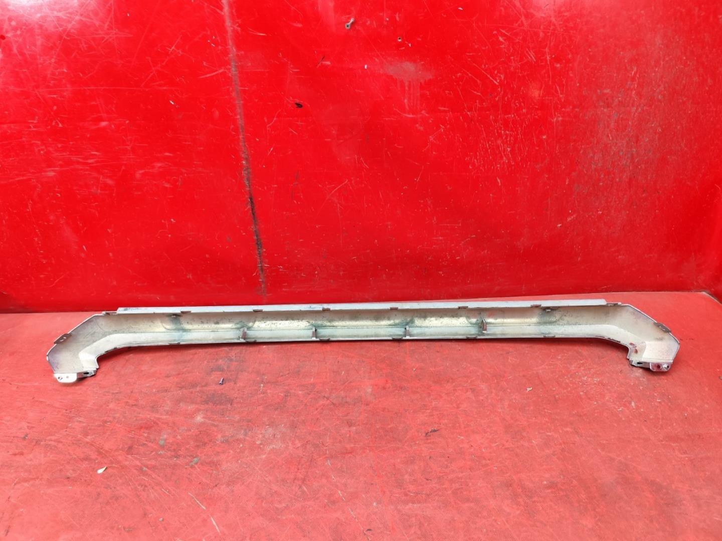 Накладка на решетку радиатора