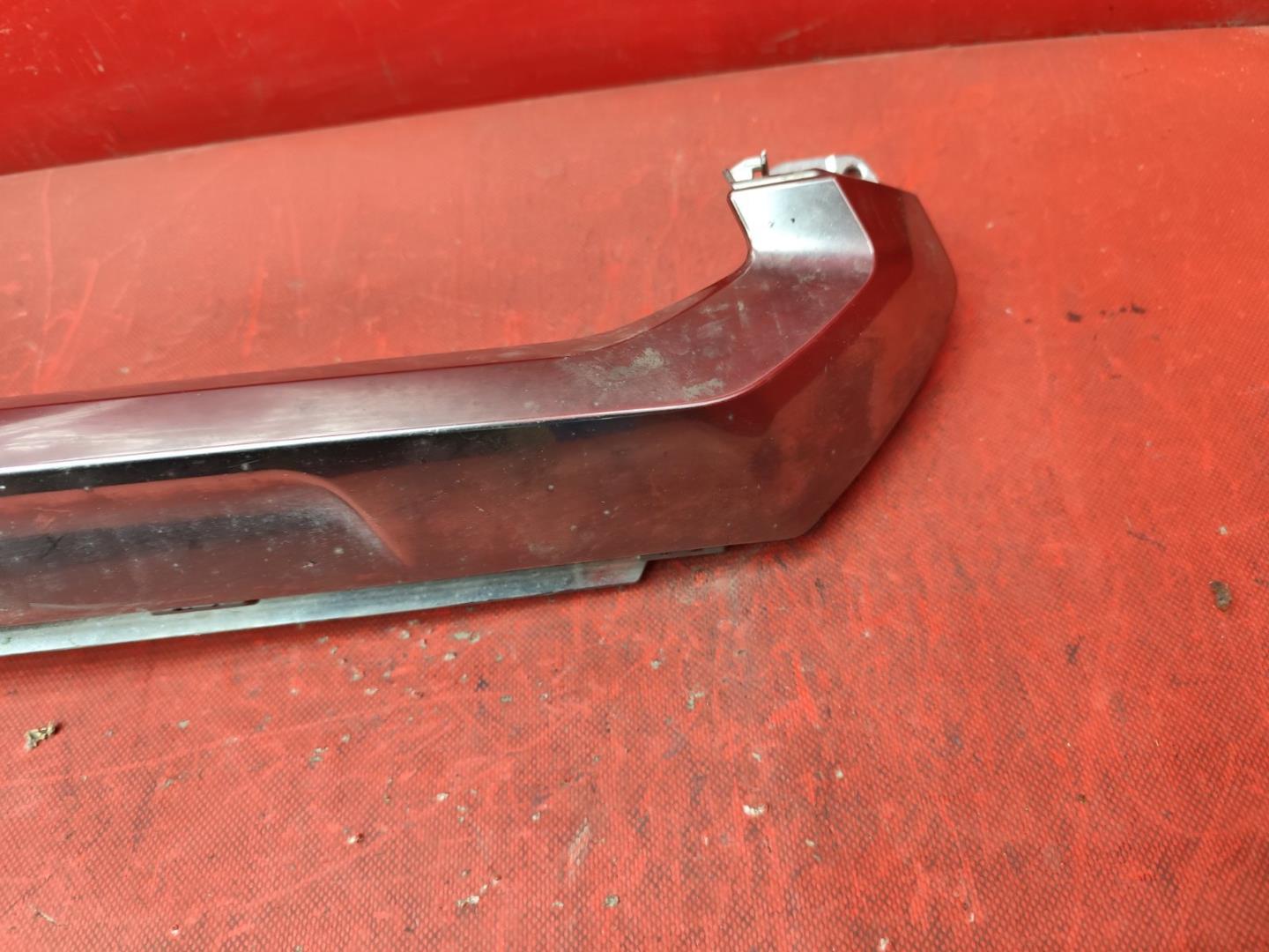 Накладка на решетку радиатора