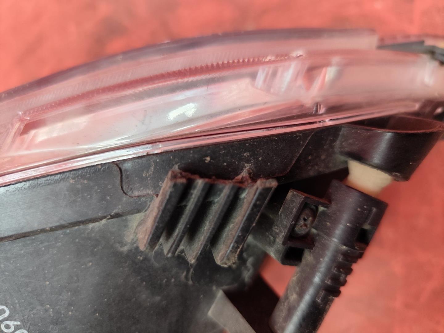 Фара дневного света (ходовые огни)