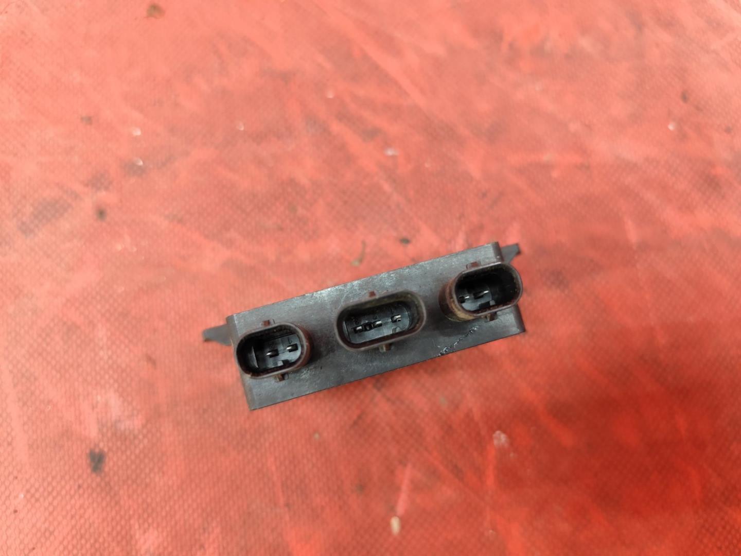 Датчик положения крышки багажника