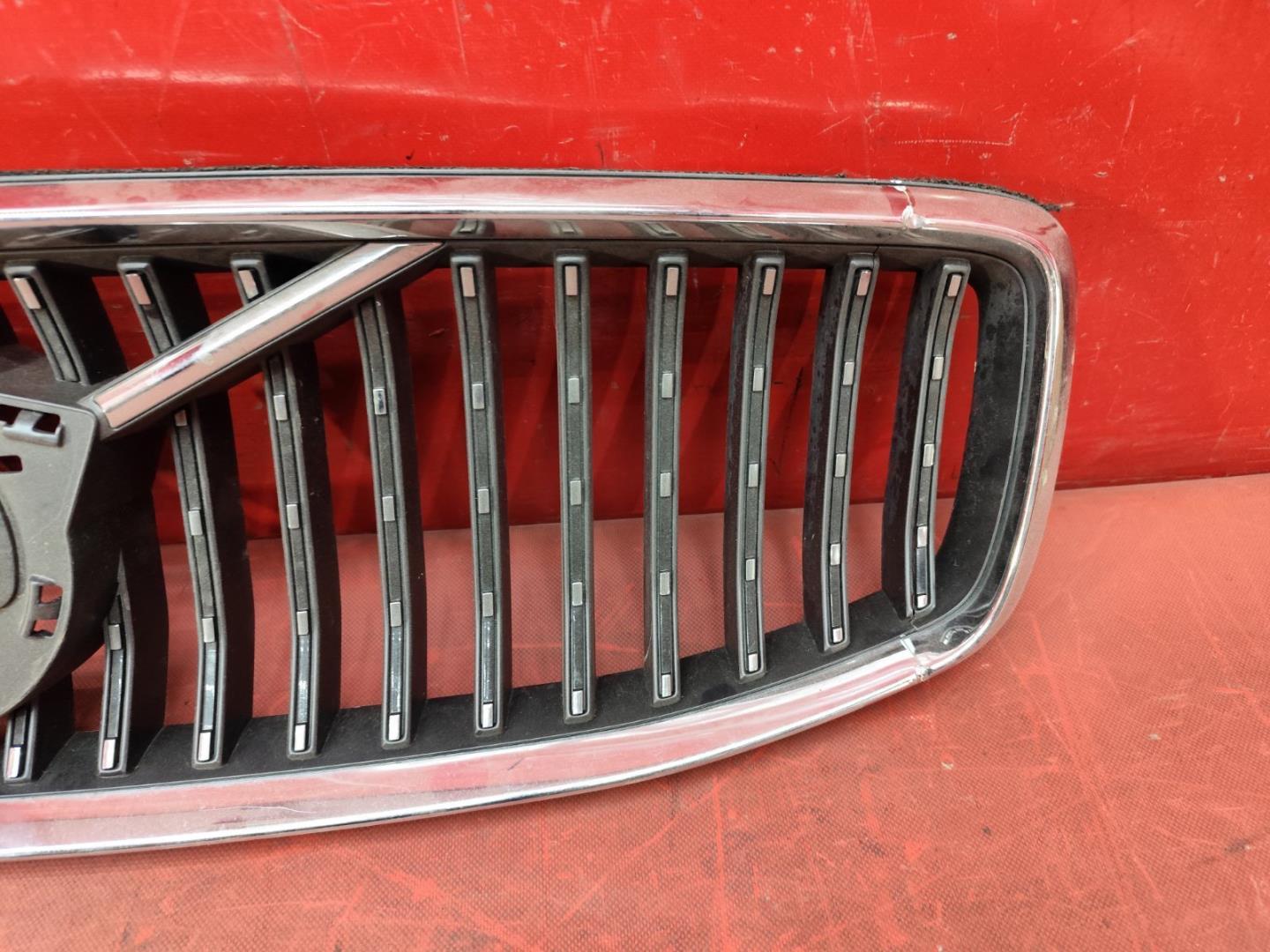 Решетка радиатора