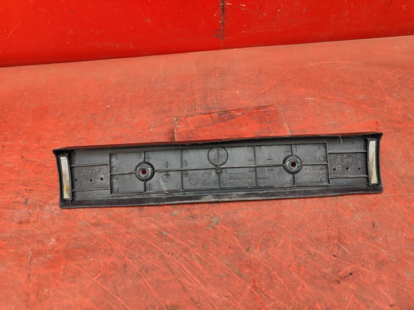 Накладка переднего бампера под номер