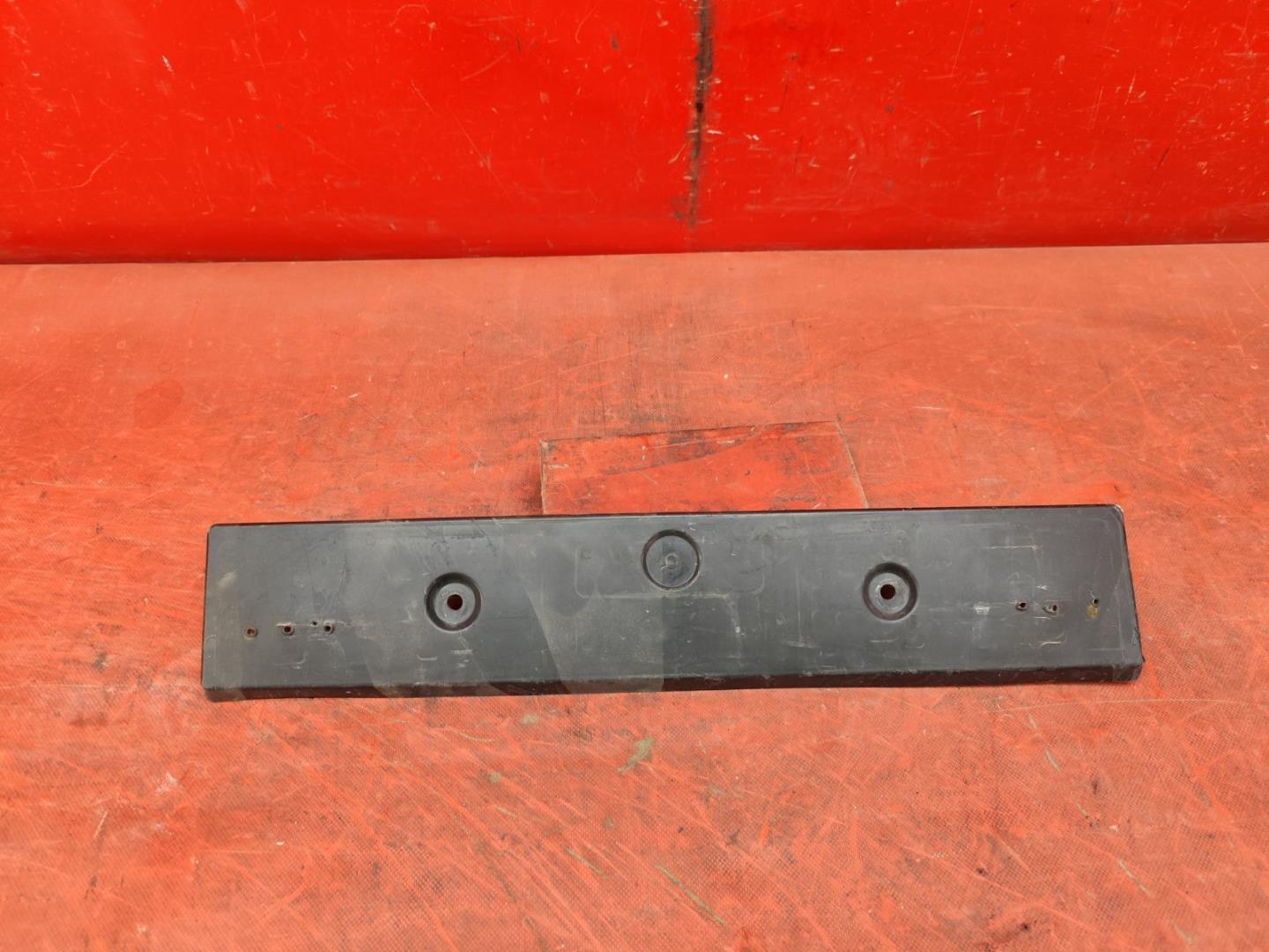 Накладка переднего бампера под номер