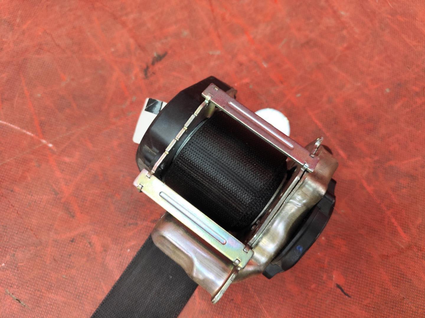 Ремень безопасности