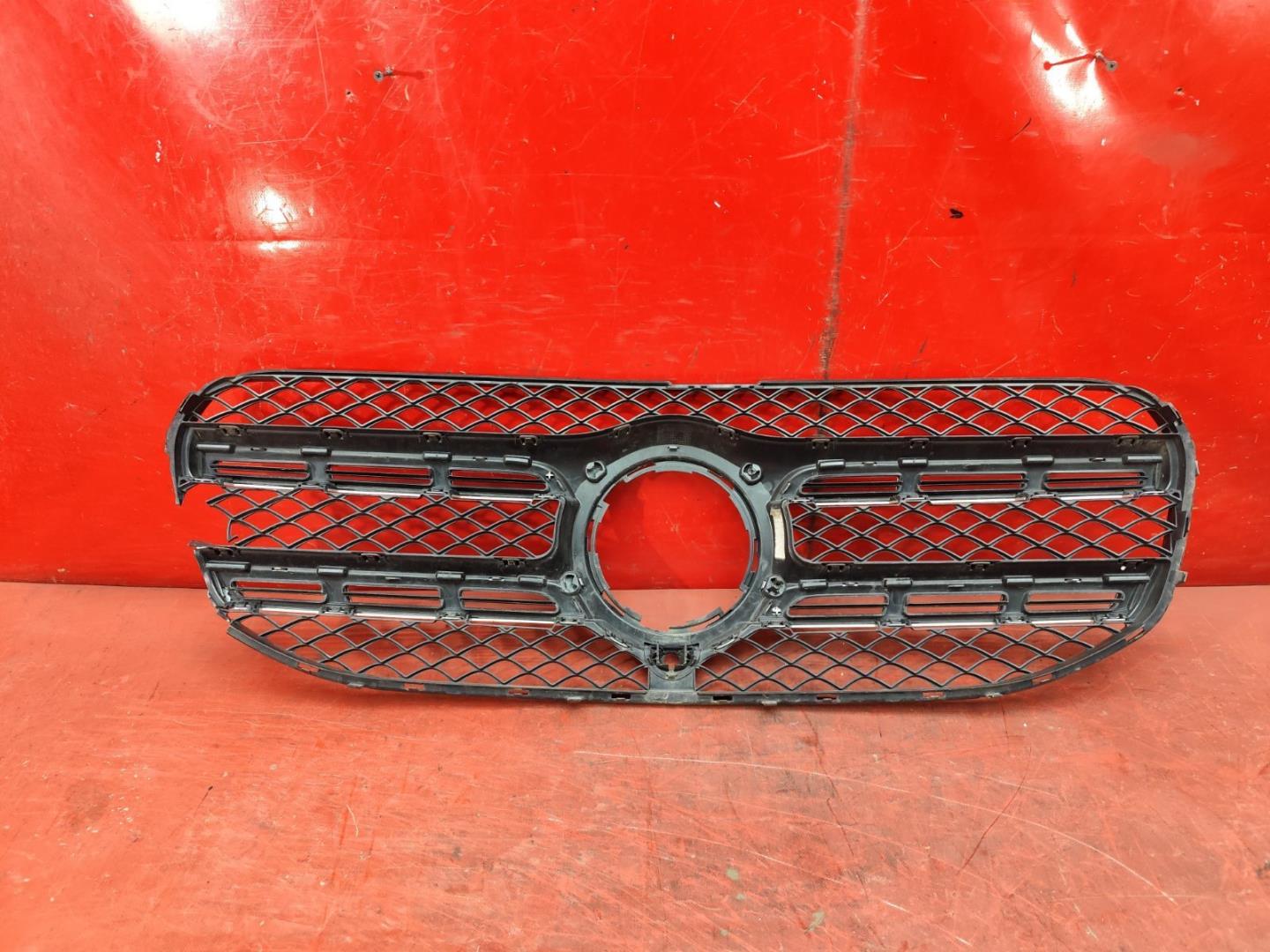 Решетка радиатора