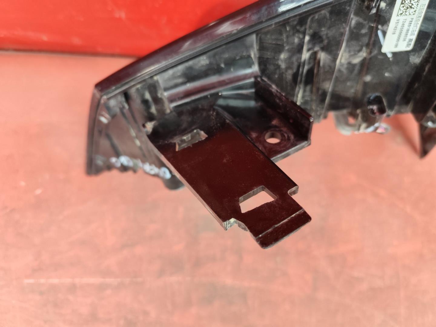 Фонарь задний